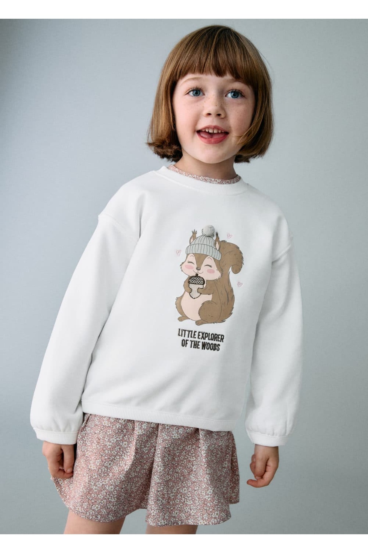 سویشرت طرحدار گلدوزی شده  سویشرت طرحدار گلدوزی شده