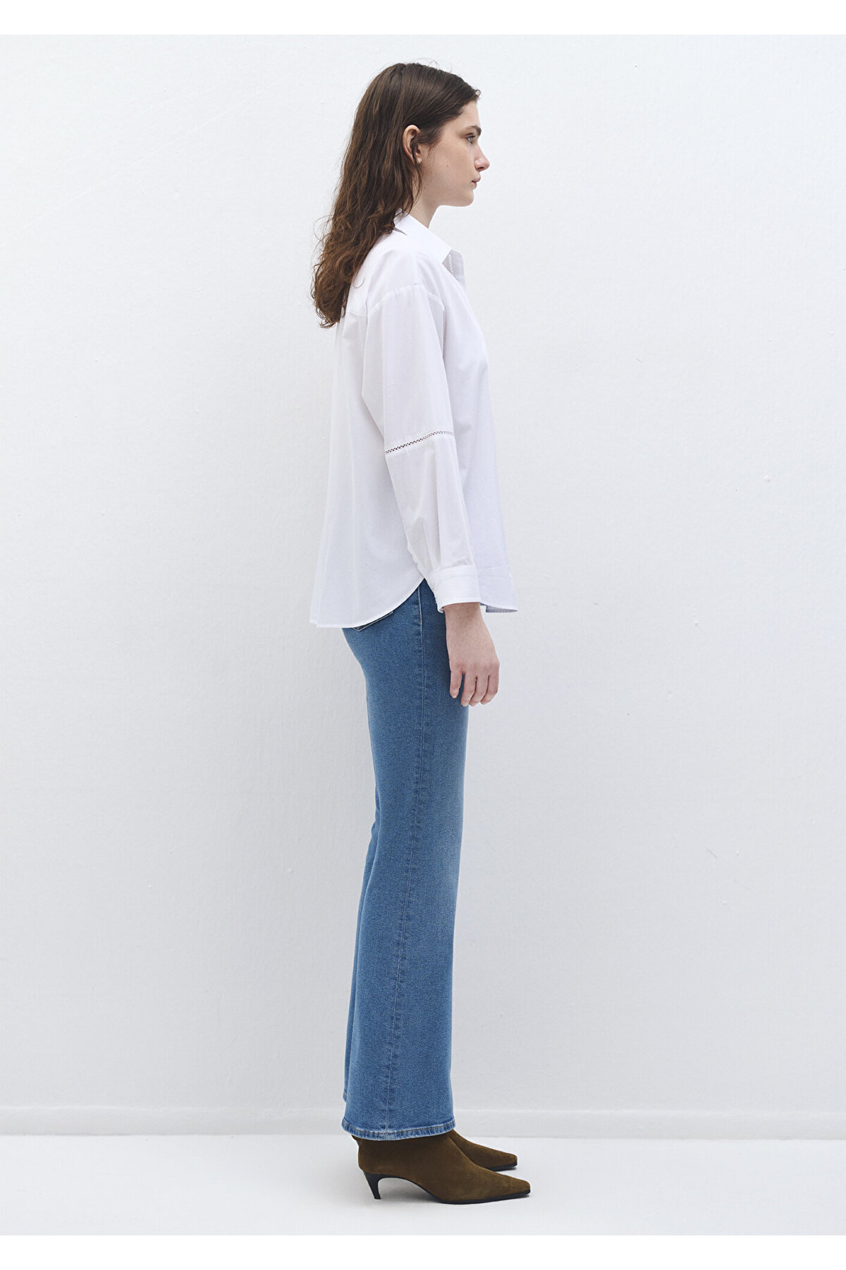 Beyaz Gömlek  Oversize / Geniş Kesim 1211030-620 — سفید — تصویر 4 از 4