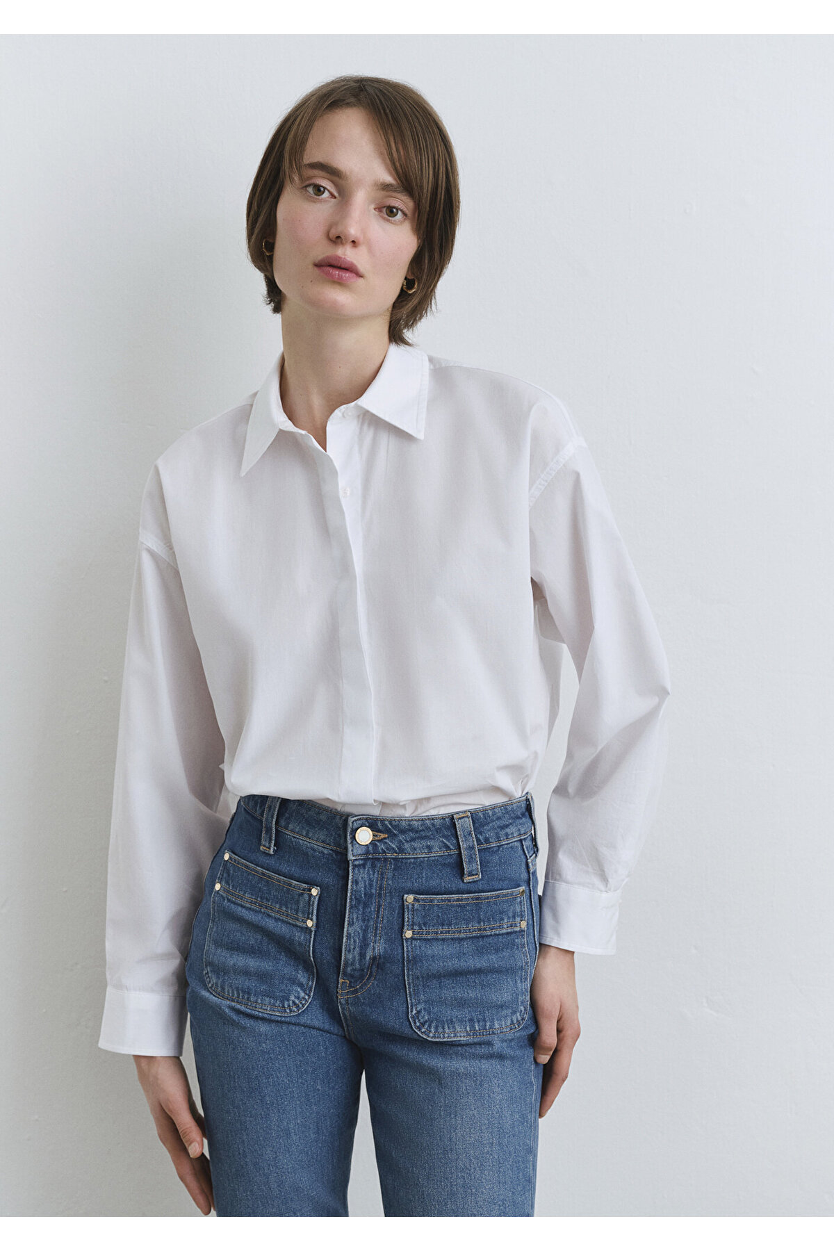 Mavi Beyaz Gömlek Oversize / Geniş Kesim 1210887-620 — سفید