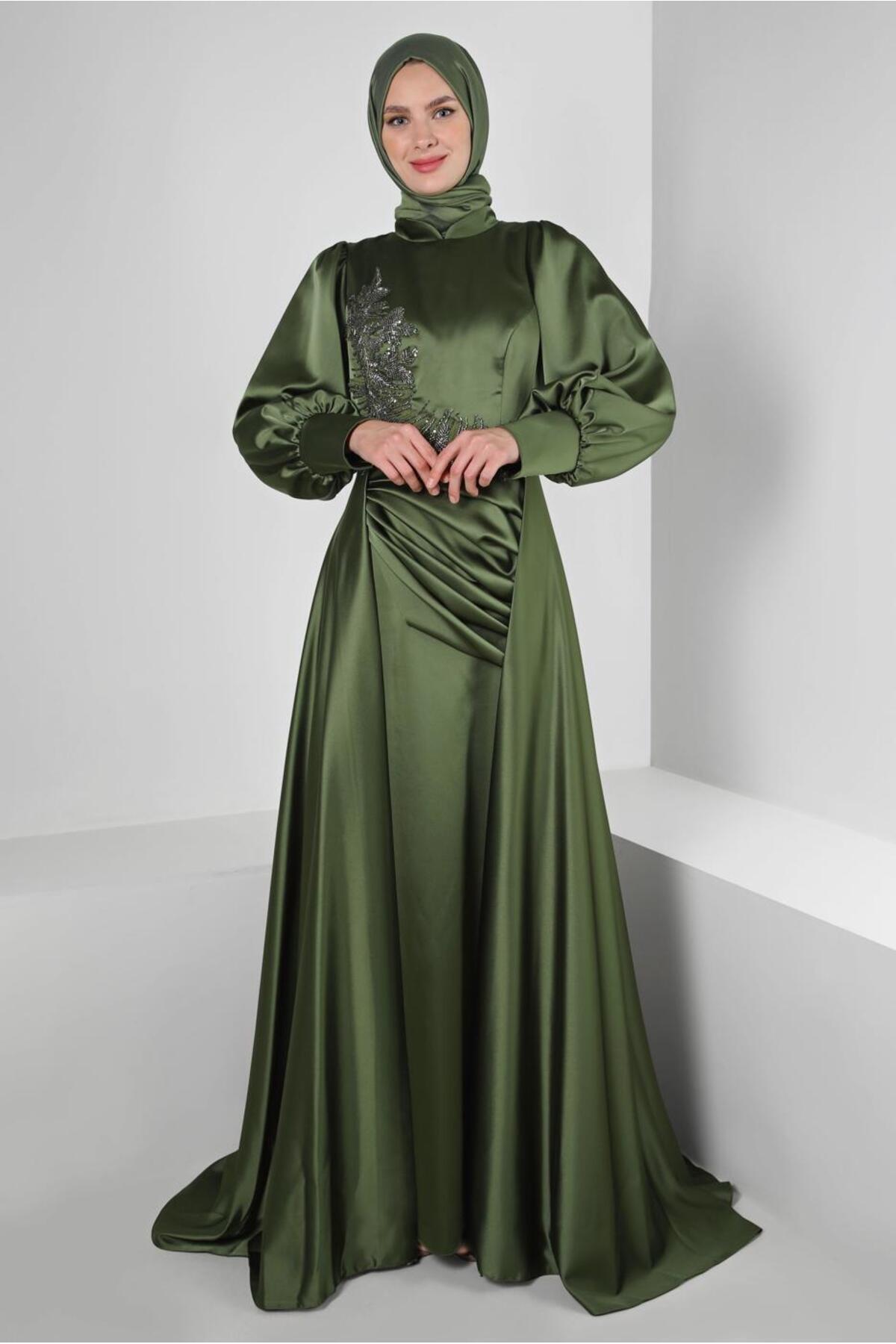 آلوینا لباس شب ساتن با تزئینات مهره دوزی شده، طرح لباس مجلسی، کد ۵۰۳۵۱