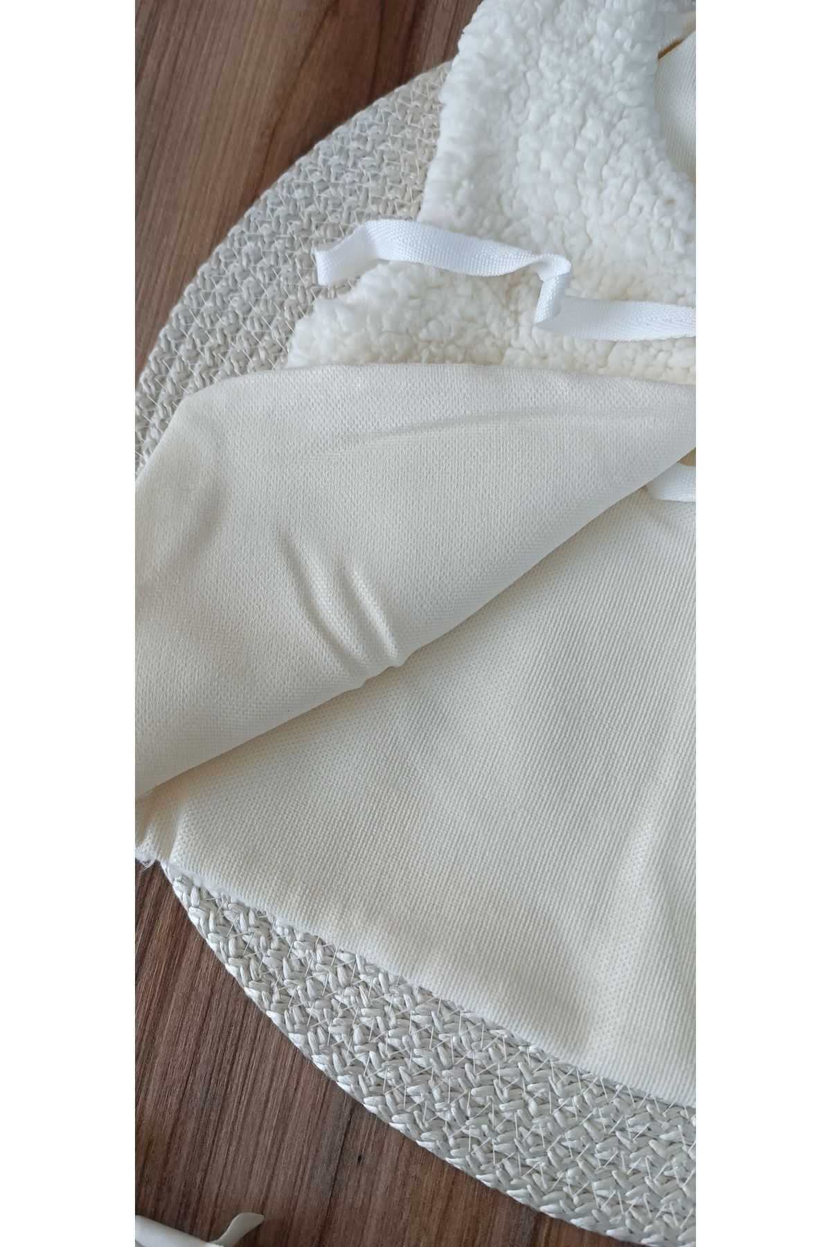 Bebella Bebek Yeleği Welsoft Kumaş Iç Kısmı Pamuklu Önden Kurdelelı Kız Erkek Bebek Yenidoğan Beyaz Yelek fotoğrafı 7 (önizleme)