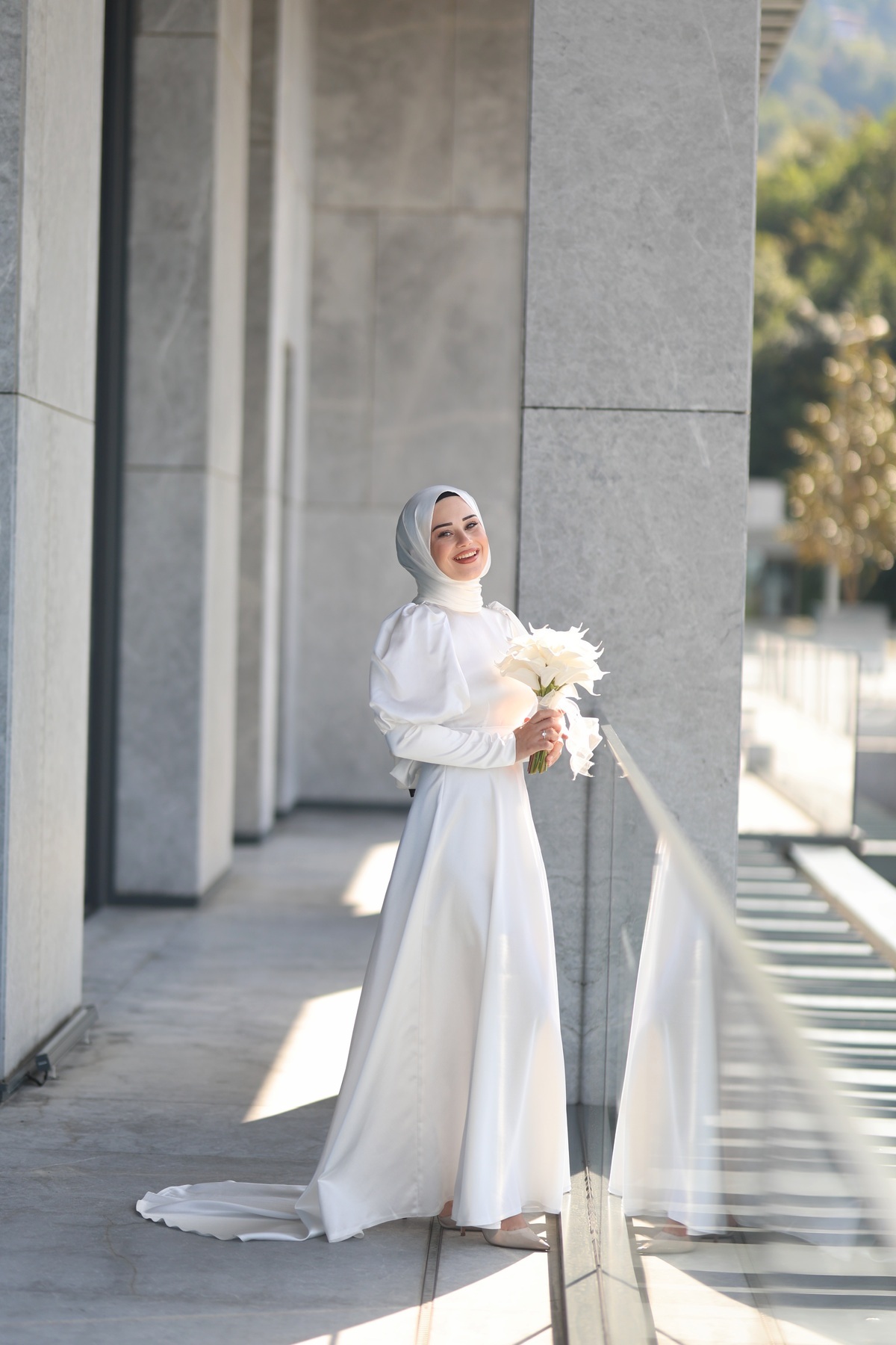 By Atelier Beyaz Prenses Balon Kol Bileğe Kadar Manşetli Kuyruklu Nikah Abiyesi