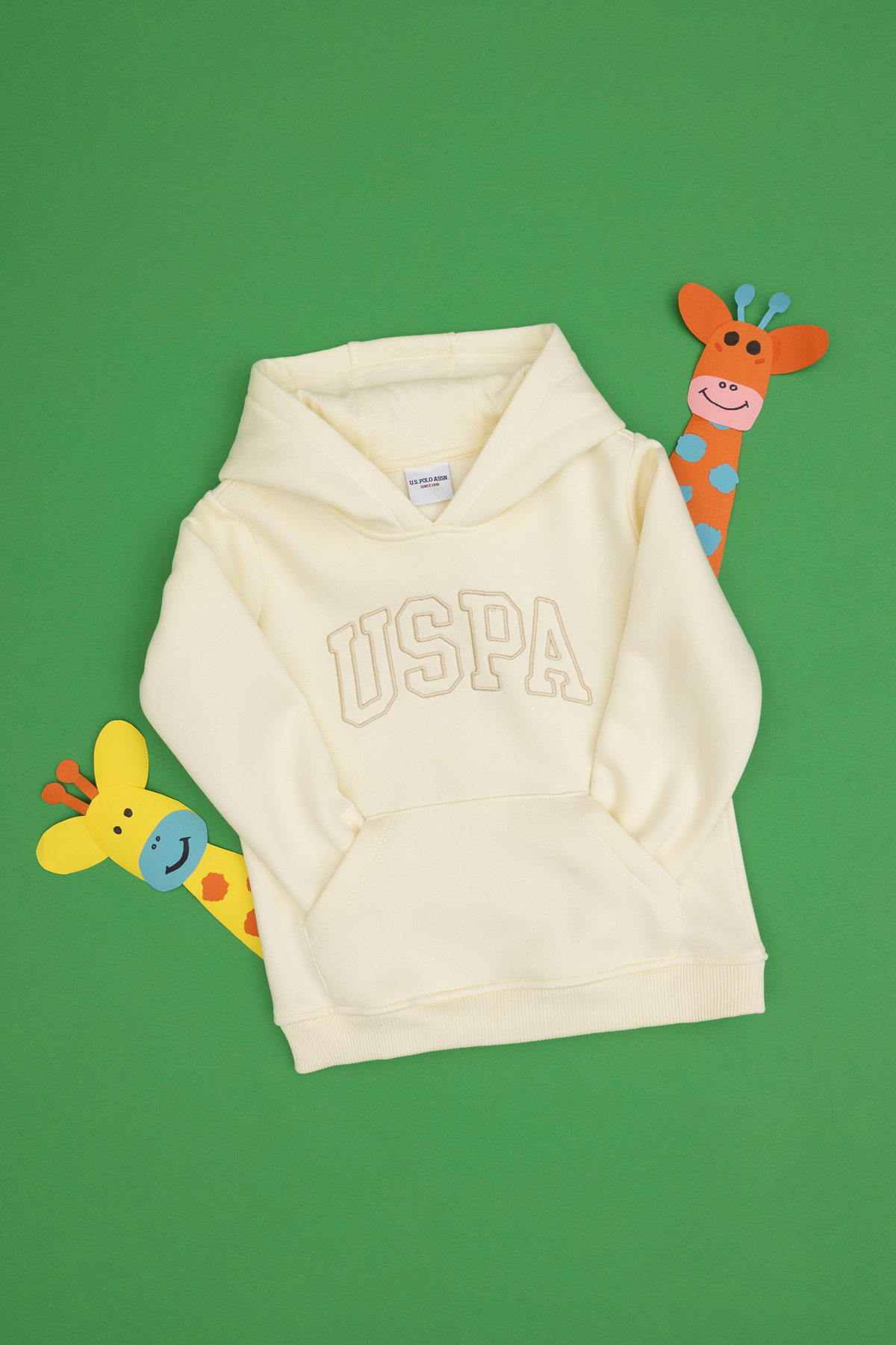 سویشرت دخترانه کلاه دار کرم رنگ طرح برجسته یو اس پولو کد :(50314311-VR256) U.S. Polo Assn.