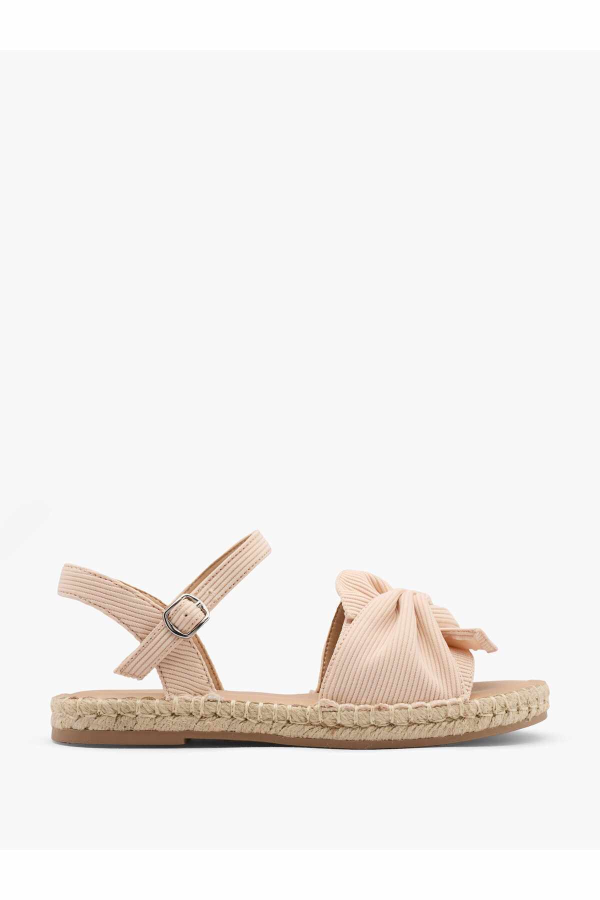 گریس لند صندل