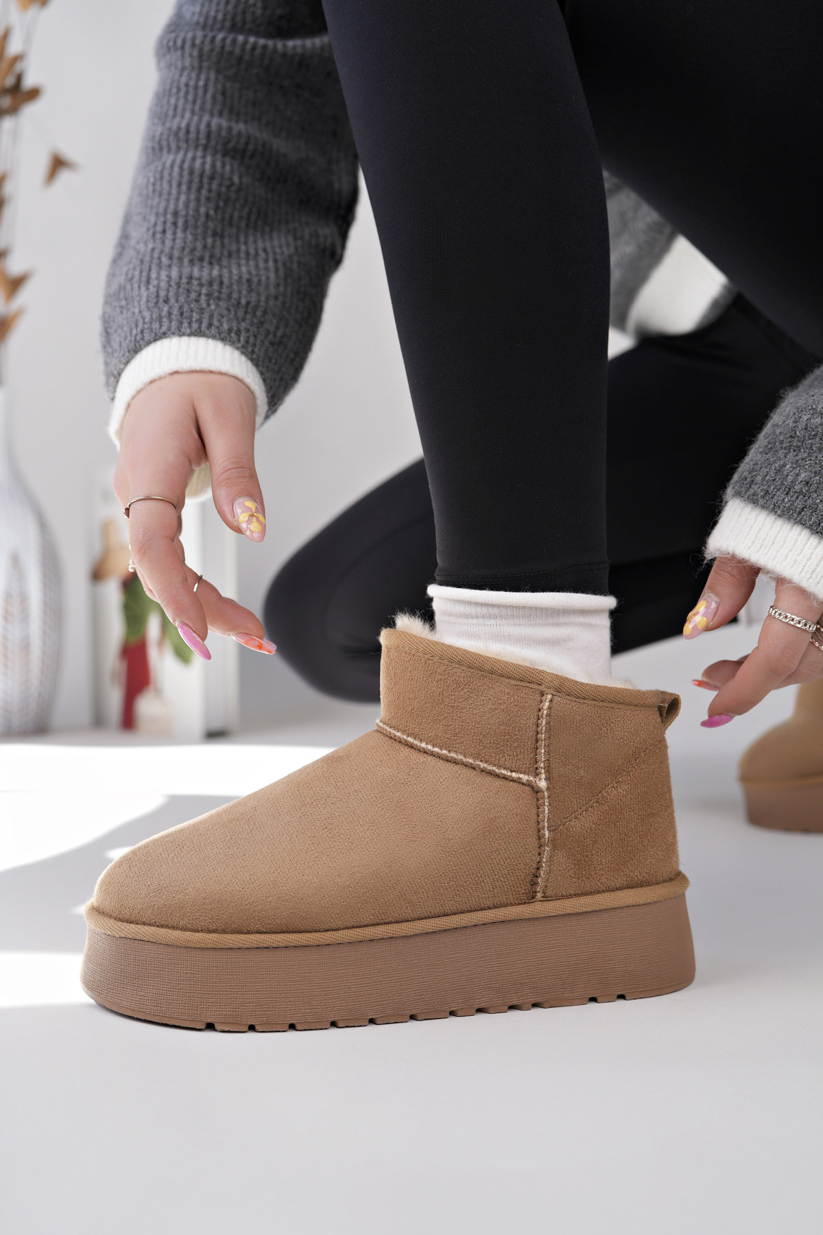 Freemax Жіночі міні-чоботи з хутром всередині та легкою підошвою, гарантія якості