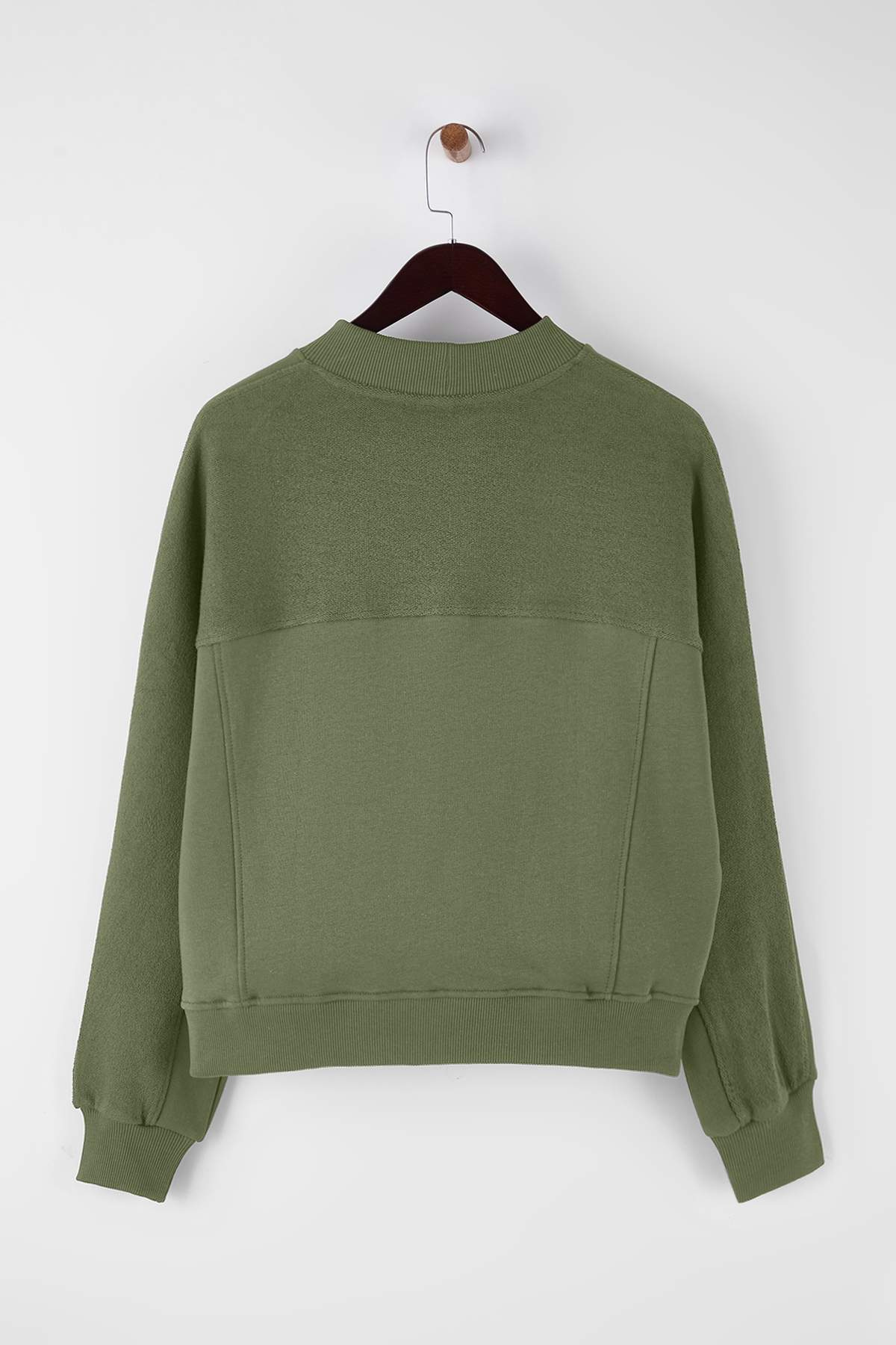 Trendyolmilla  Haki Oversize/Geniş Kalıp Dik Yaka Kalın İçi Polarlı Örme Sweatshirt TWOAW26SW00205 - Görsel 7