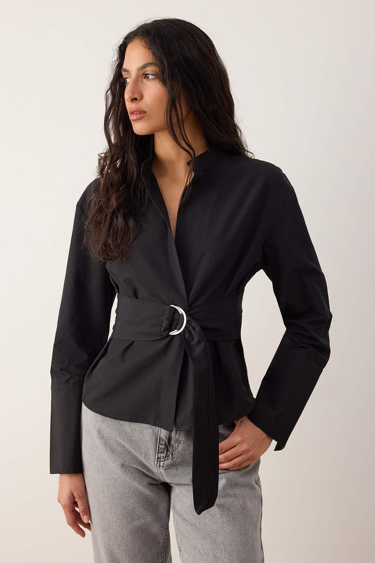 Trendyolmilla  Siyah Kuşaklı Önü Çıtçıtlı Ayarlanabilir Gömlek TWOAW26GO00067 - Görsel 7