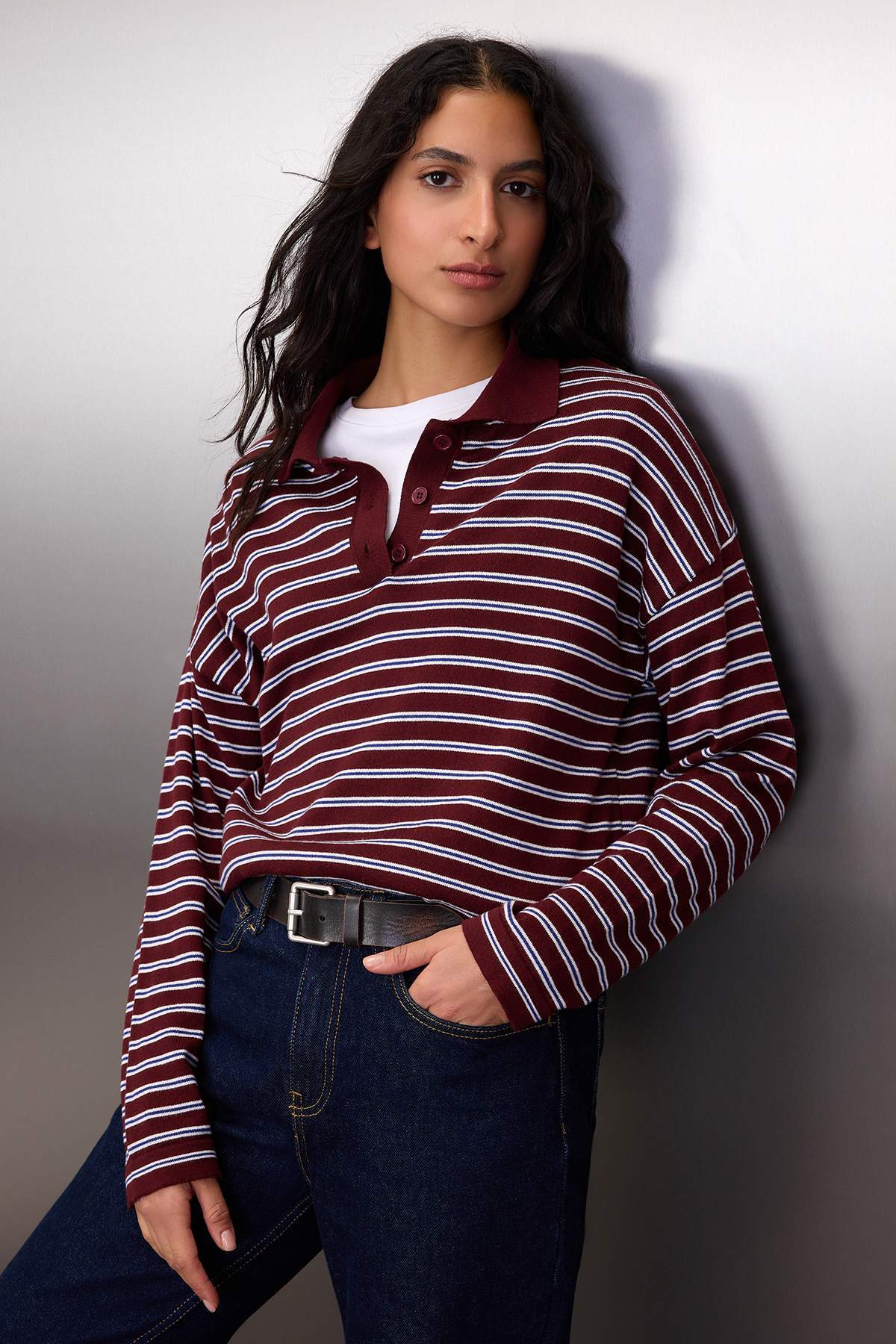 Trendyolmilla  Wardrobe Essentials Mürdüm Premium İplik/Özel İplikli Geniş Kalıp Çizgili Triko Kazak TWOAW26KZ0019 - Görsel 2