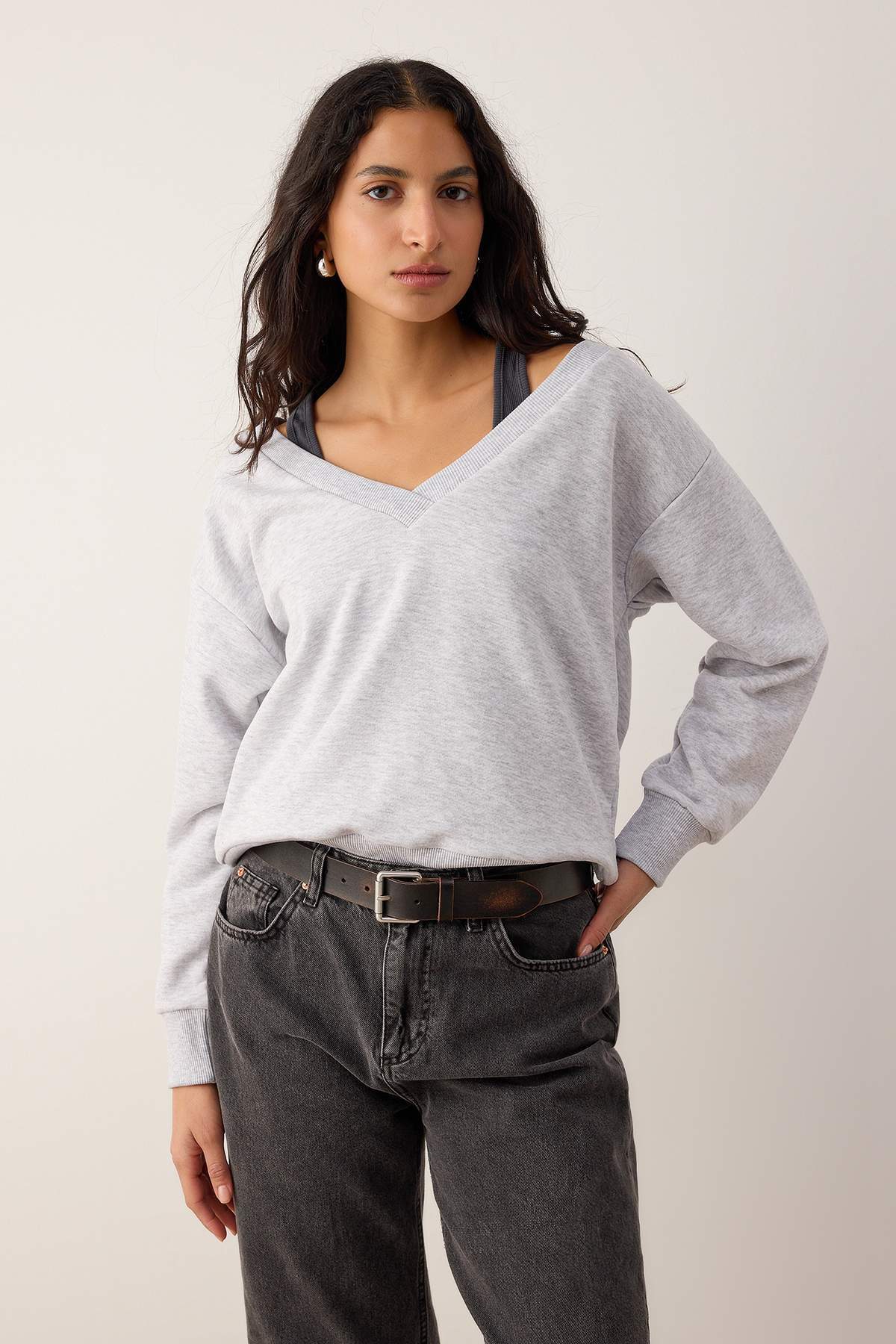 Trendyolmilla  Teen Kar Melanj 2'li Düşük Omuzlu Örme Sweatshirt TWOAW26SW00149 - Görsel 2