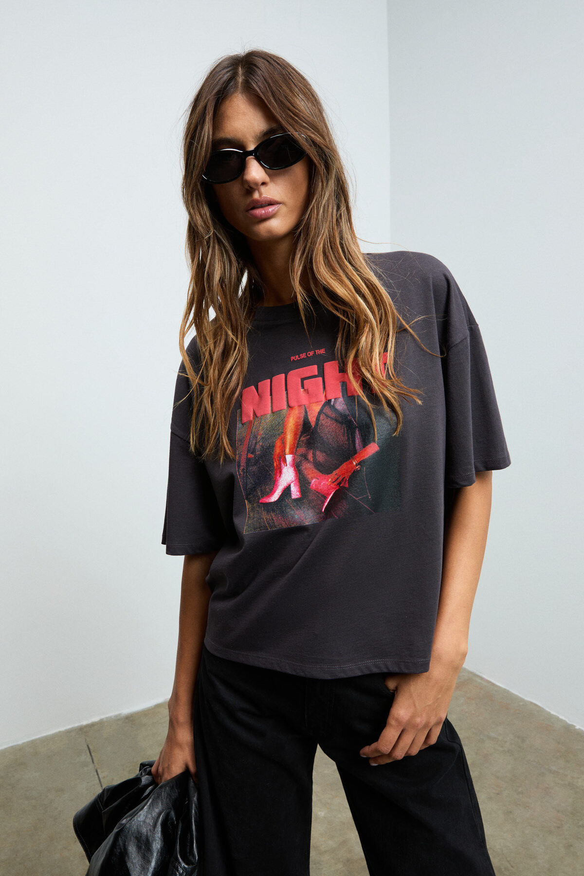 GRIMELANGE  AYUKRA Kadın Yumuşak Ve Esnek Kumaşlı Baskı Detaylı Bisiklet Yakalı Antrasit T-Shirt - Görsel 3