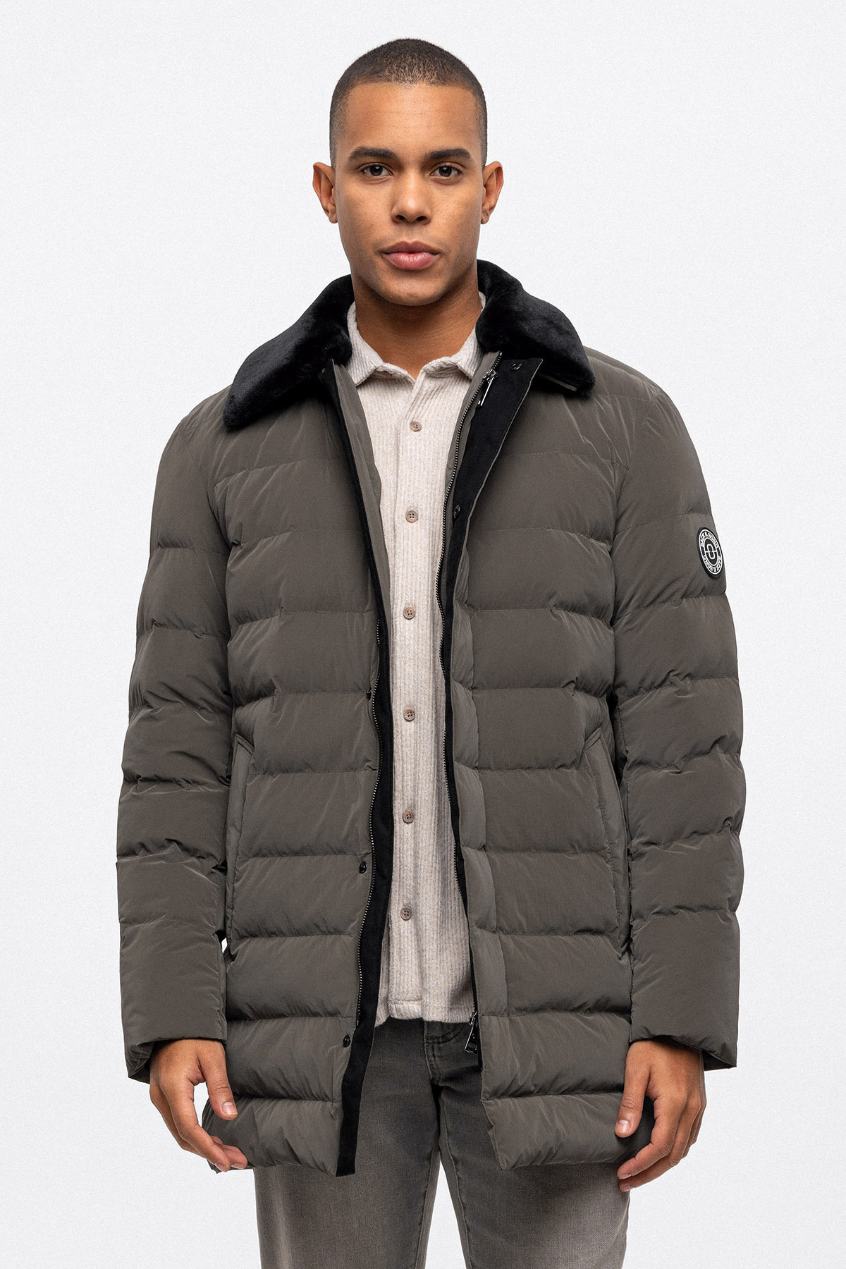 یقه خز خاکی دافع آب، کاپشن بلند پفی برش پهن ترموستاتیک