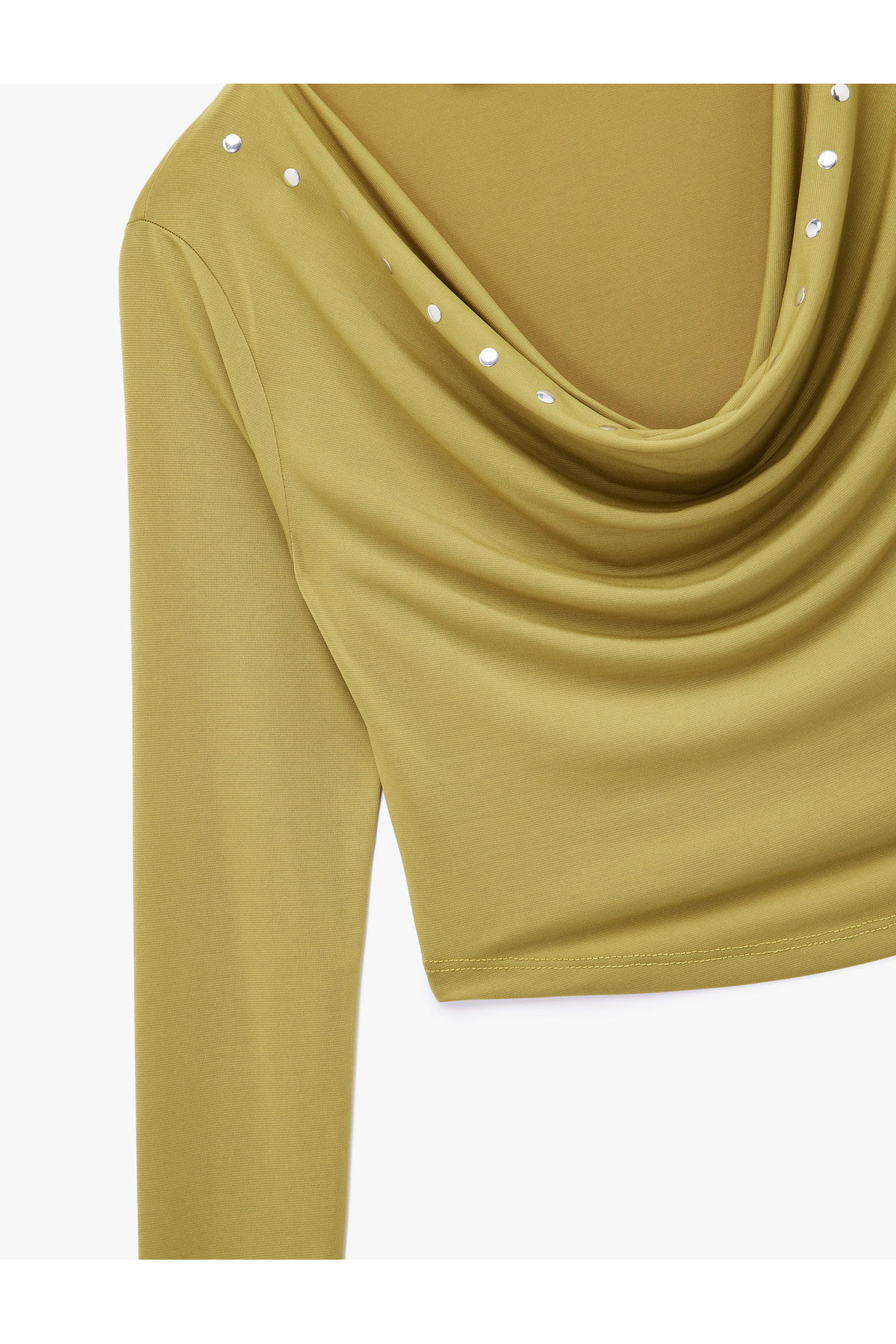 تیشرت یقه دکلته زنانه کوتون مدل اسلیم فیت آستین بلند با جزئیات فلزی