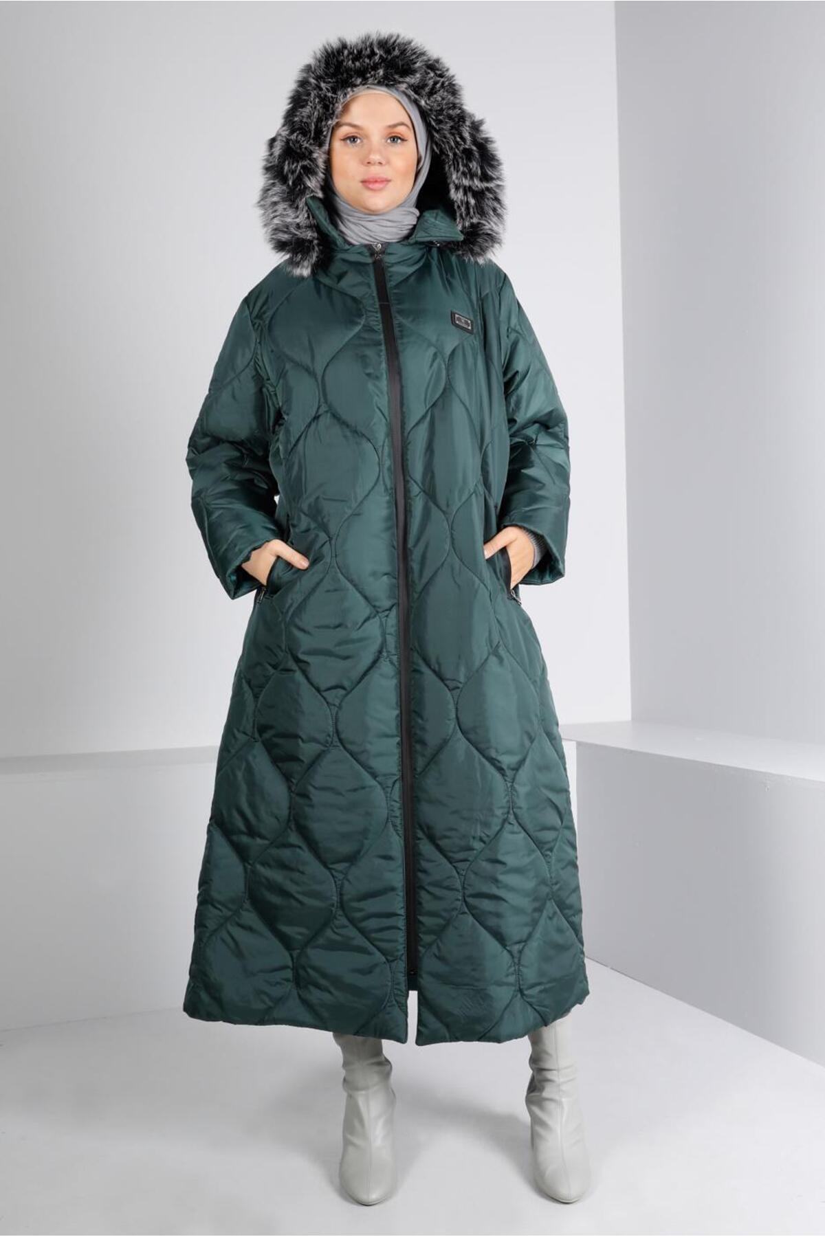 آلوینا کت پفی سایز بزرگ با آستر خزدار ۹۰۳۳۳ آلوینا کت پفی سایز بزرگ با آستر خزدار ۹۰۳۳۳