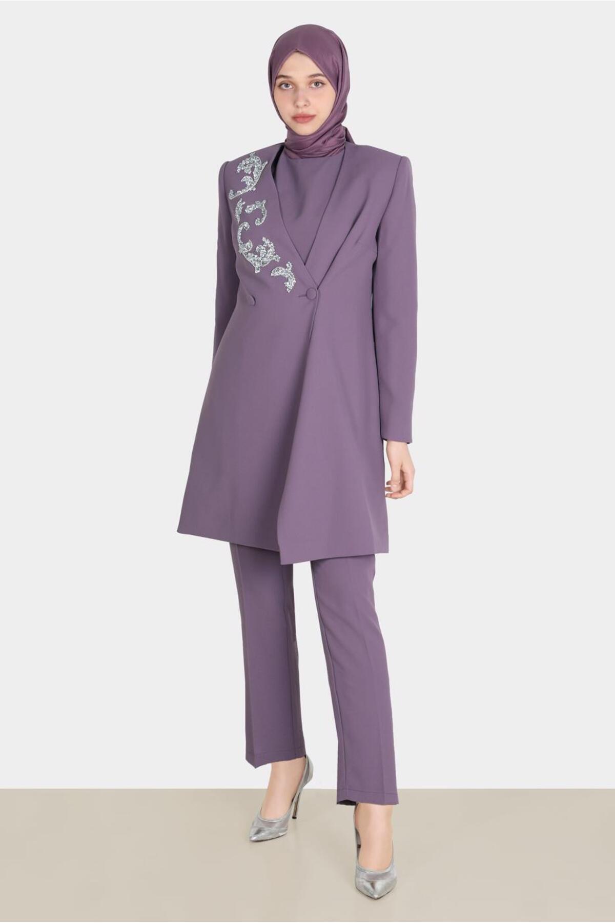 آلوینا کت و شلوار سه تکه سنگ دوزی شده کد ۳۰۲۵۸