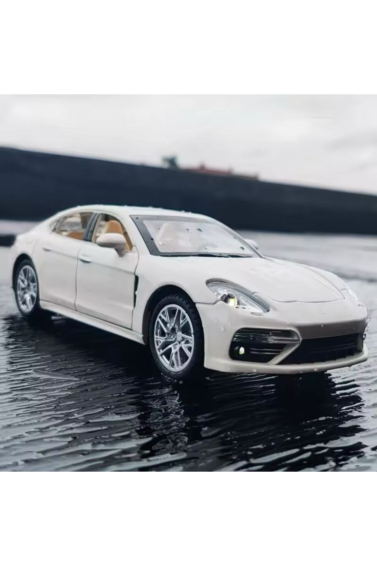 scntoys 1:24 Porsche Panemera Diecast Araba Sesli Işıklı