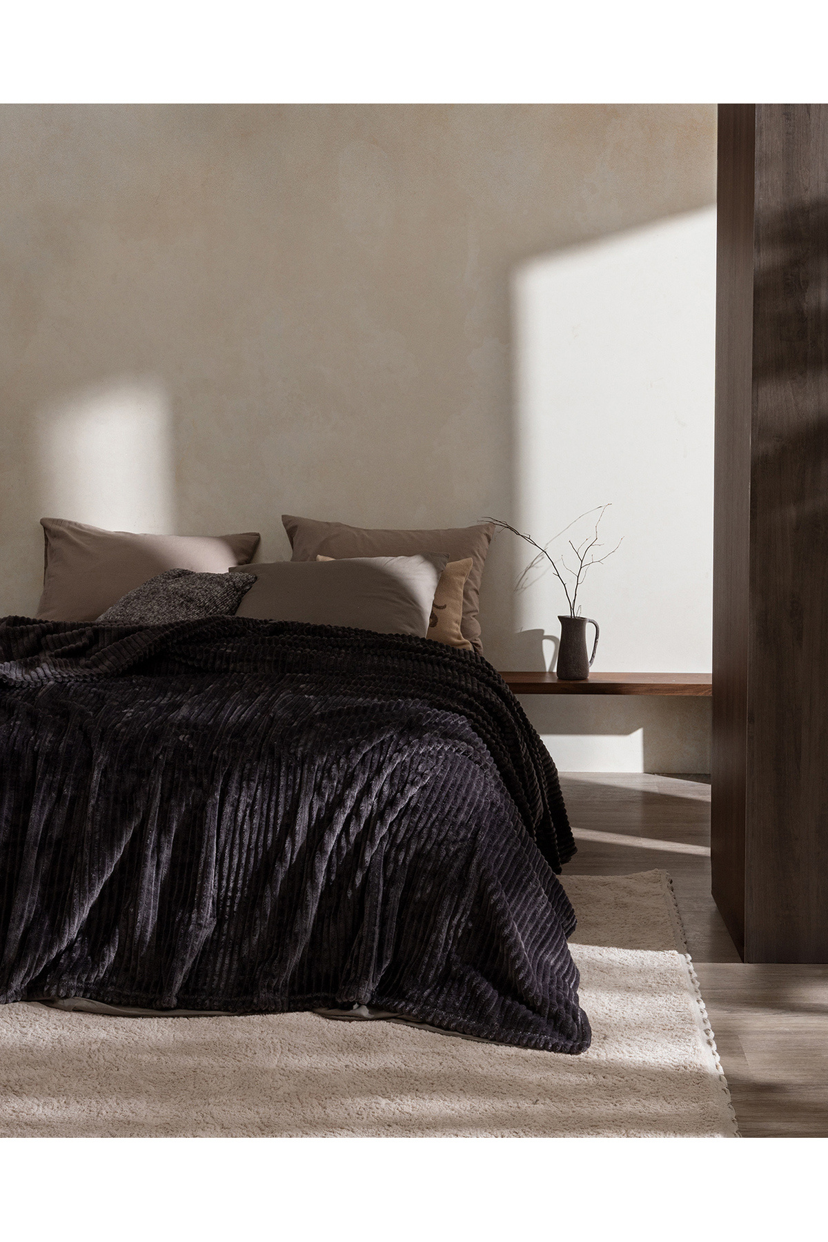 Madame Coco Corbeau Çift Kişilik Welsoft Düz Battaniye - Antrasit