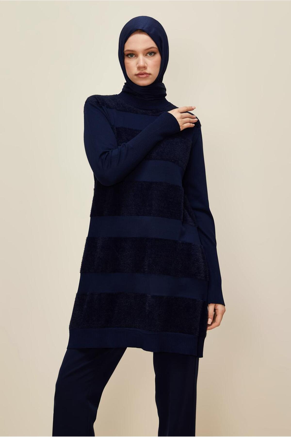 آلوینا تونیک بافتنی راه راه ۴۵۹۳۰ آلوینا تونیک بافتنی راه راه ۴۵۹۳۰