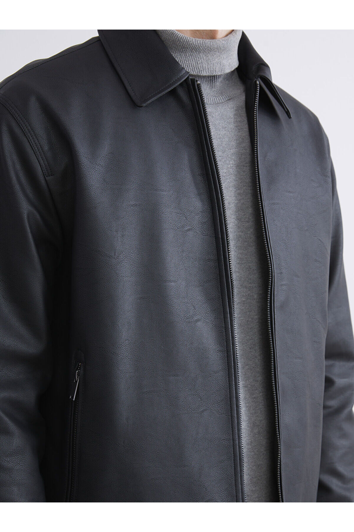 LC Waikiki  Standart Kalıp Gömlek Yaka Erkek Mont - Görsel 3