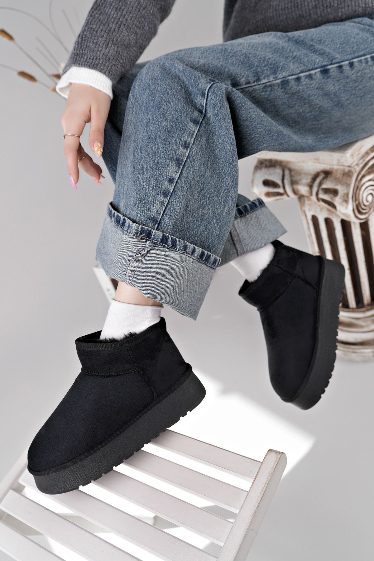 Freemax Жіночі міні-чоботи з підкладкою з хутра та легкою підошвою, чорні