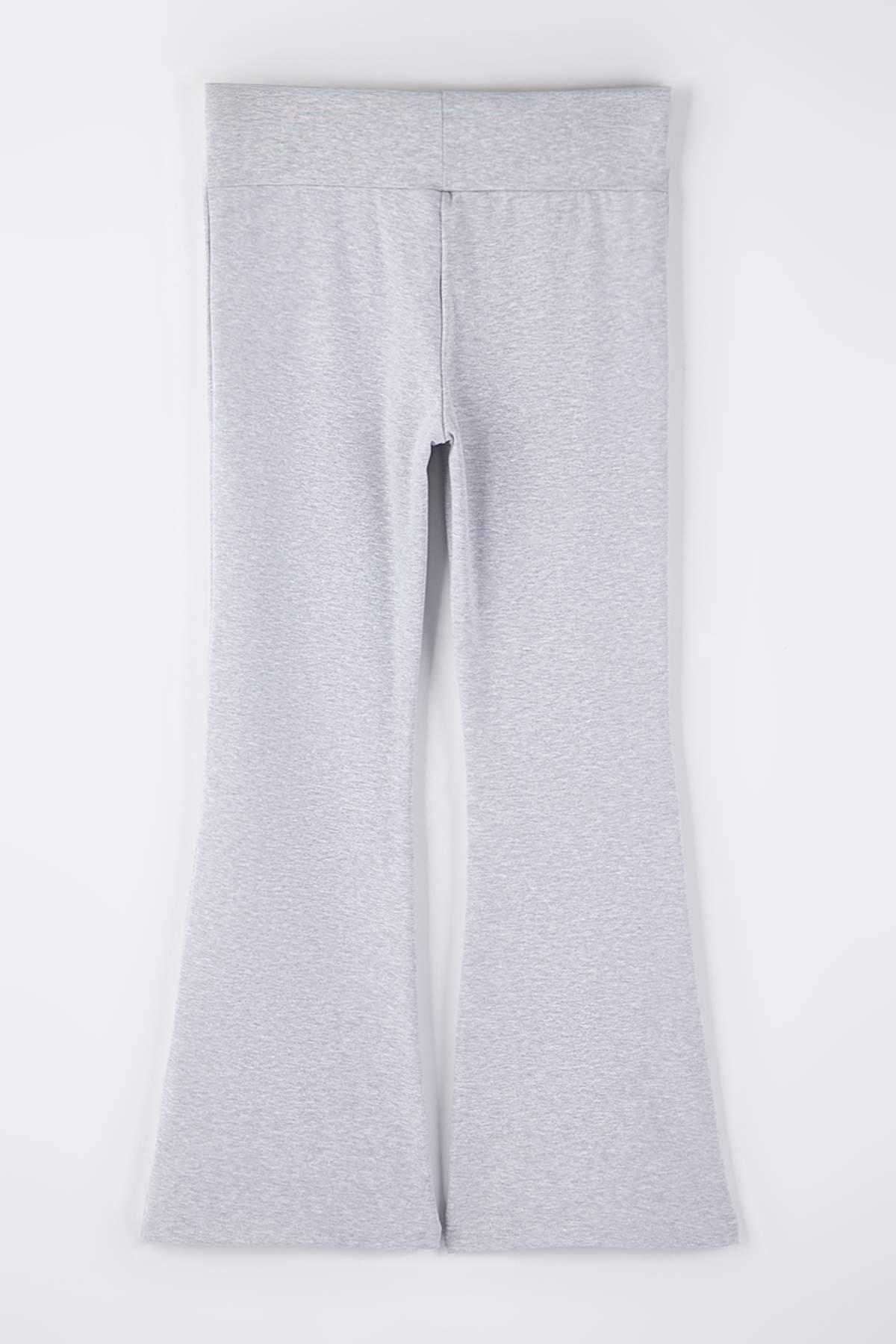 Trendyolmilla  Gri Melanj- Siyah Flare/İspanyol Paça Dökümlü Kumaş Büyük Beden Pantolon&Eşofman Altı TBBAW26AR00027 - Görsel 11