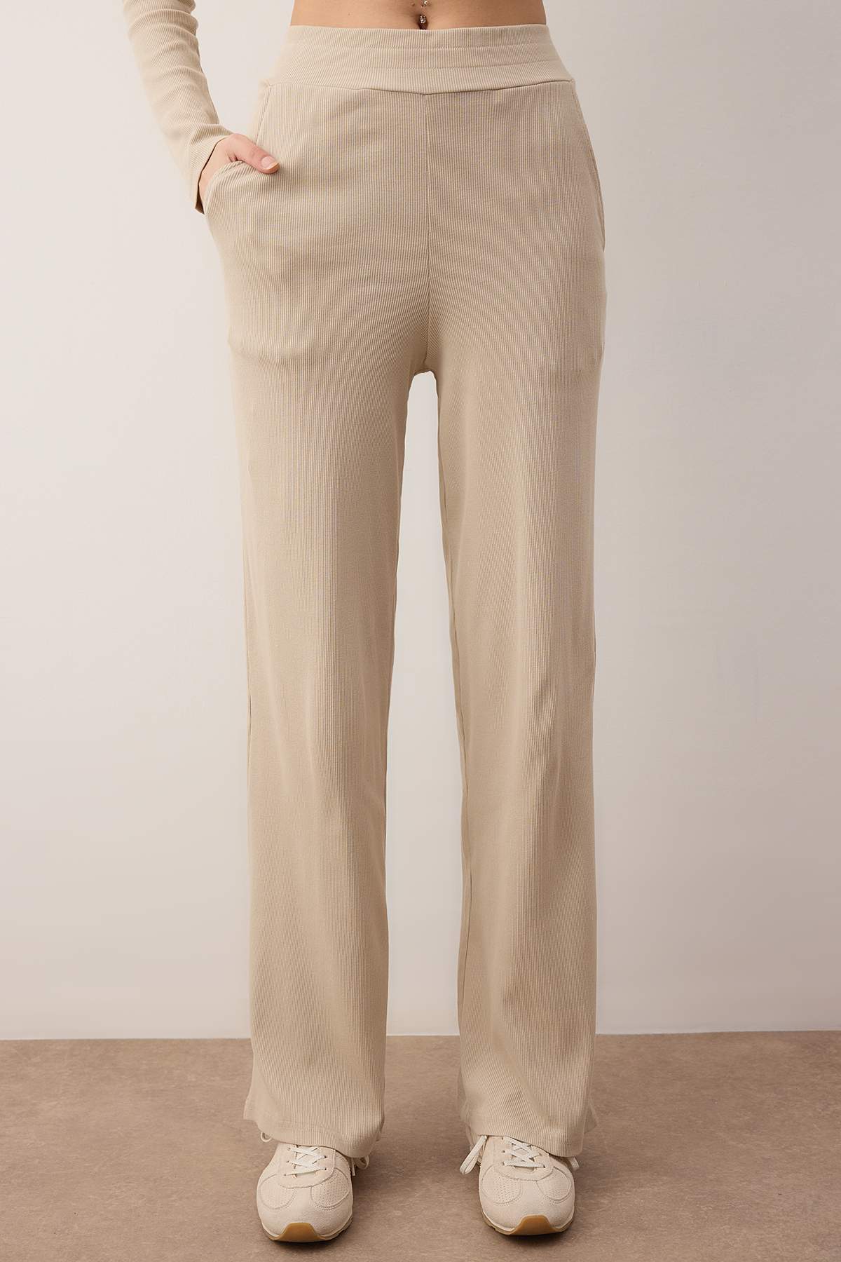 Trendyolmilla  Taş Anvelop Wideleg/Geniş Paça Örme Alt-Üst Takım TWOAW26AU00030 - Görsel 3