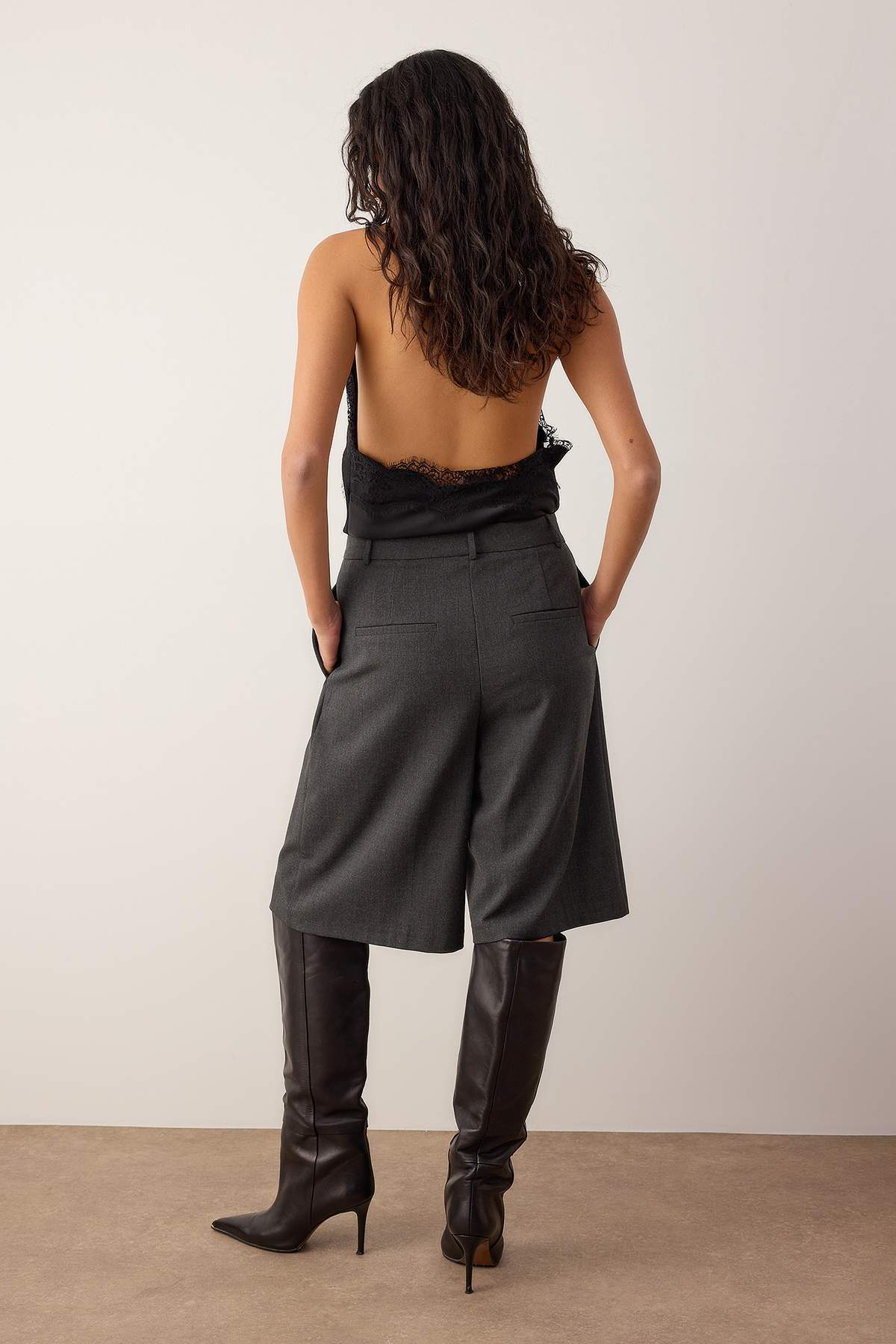 Trendyolmilla  Antrasit Melanjlı Uzun Kumaş Şort & Bermuda TWOAW26SR00052 - Görsel 5