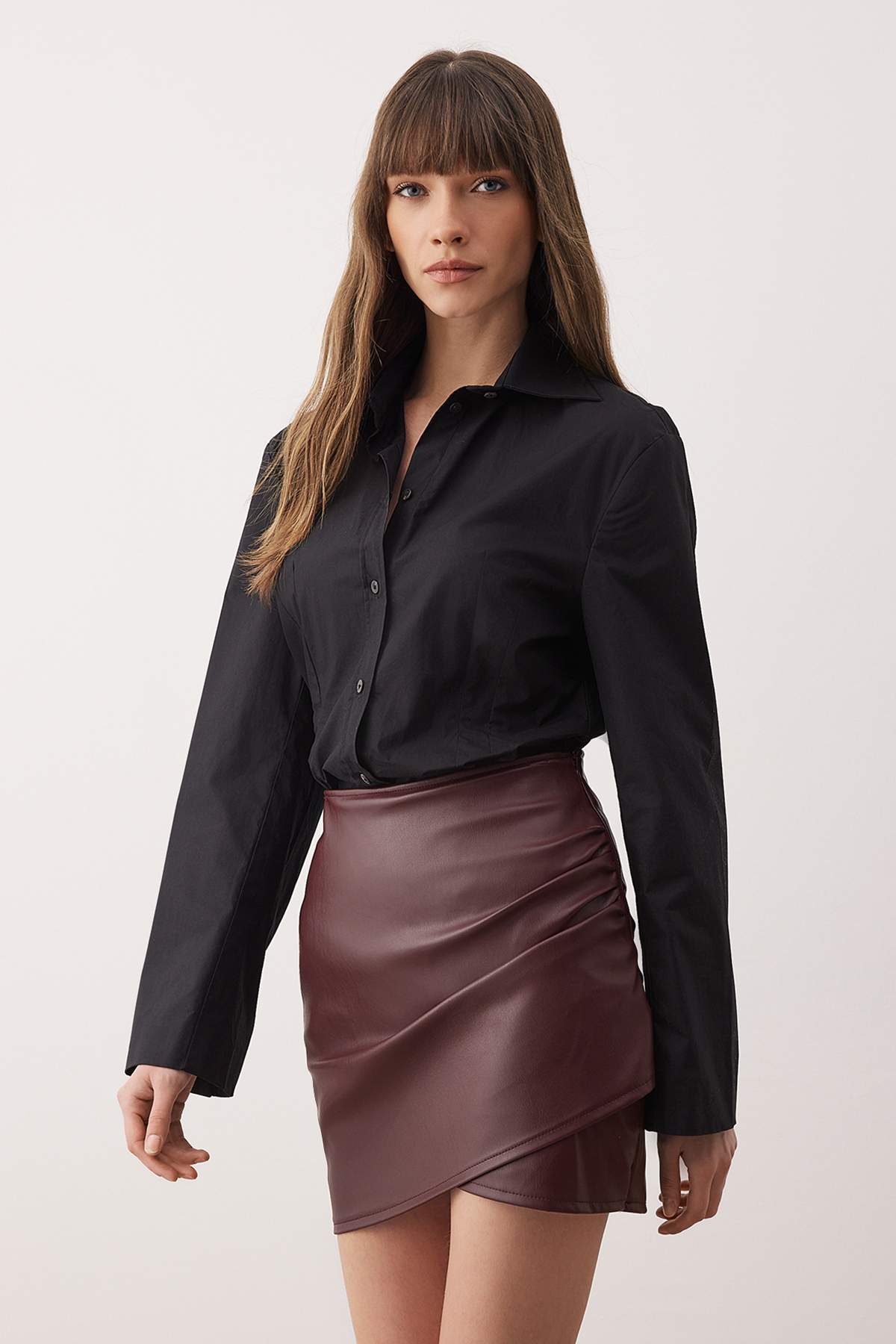 Trendyolmilla  İçi Şardonlu Suni Deri Drapeli Yüksek Bel Vücuda Oturan Örme Etek TWOAW26ET00138 - Görsel 2