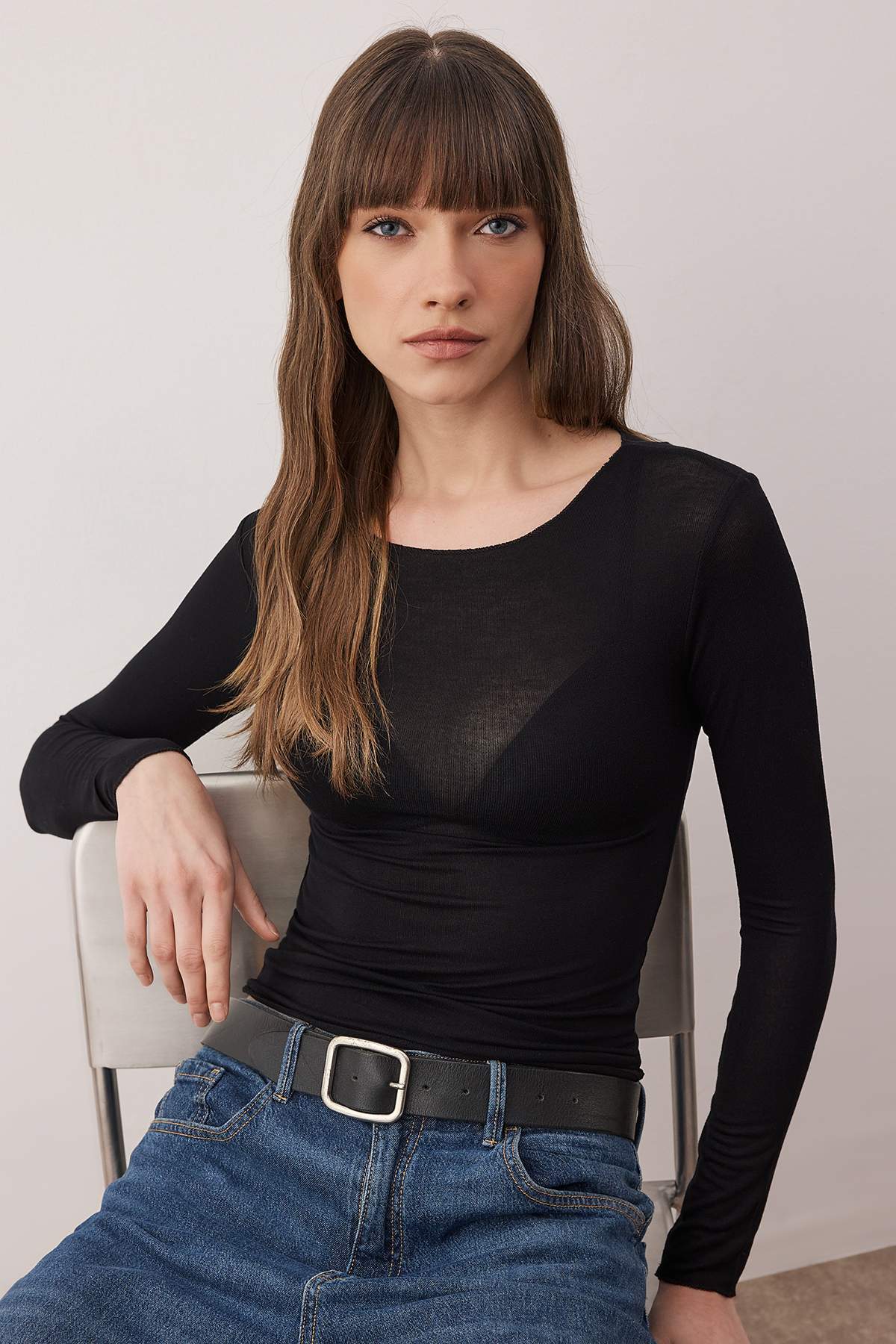 Trendyolmilla  Siyah Transparan Esnek Vücuda Oturan Örme Bluz TWOAW26BZ00306 - Görsel 3