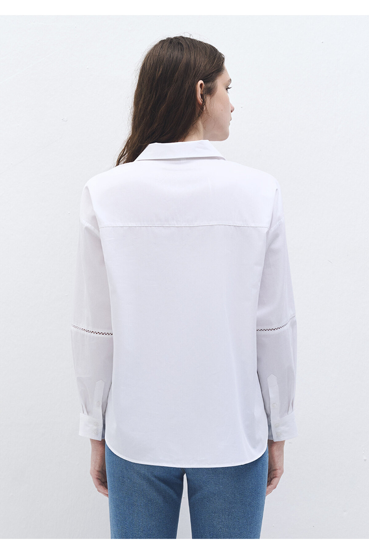 Beyaz Gömlek  Oversize / Geniş Kesim 1211030-620 — سفید — تصویر 3 از 4