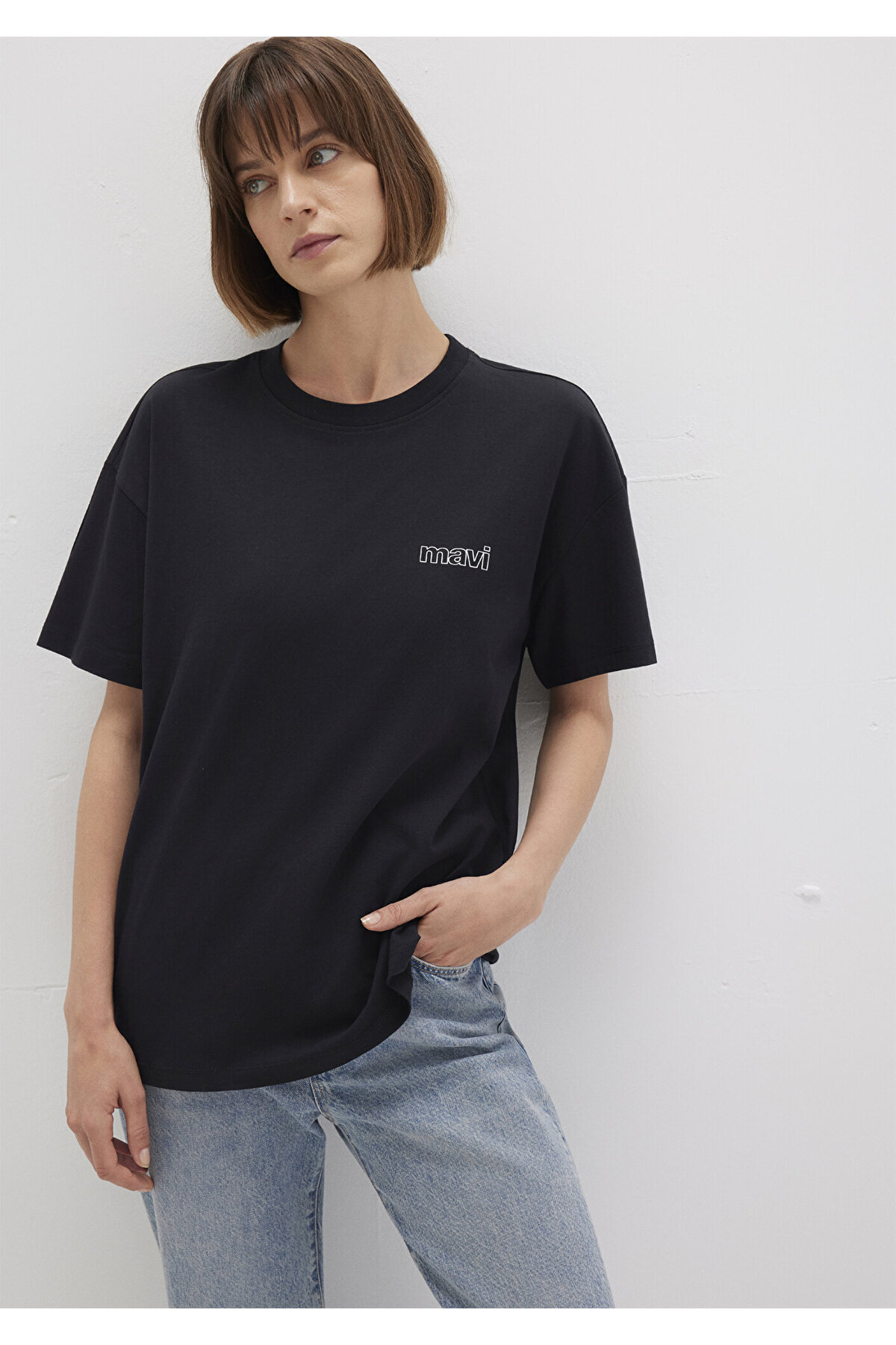 Mavi Logo Baskılı Siyah Tişört Loose Fit / Bol Rahat Kesim 1611309-900