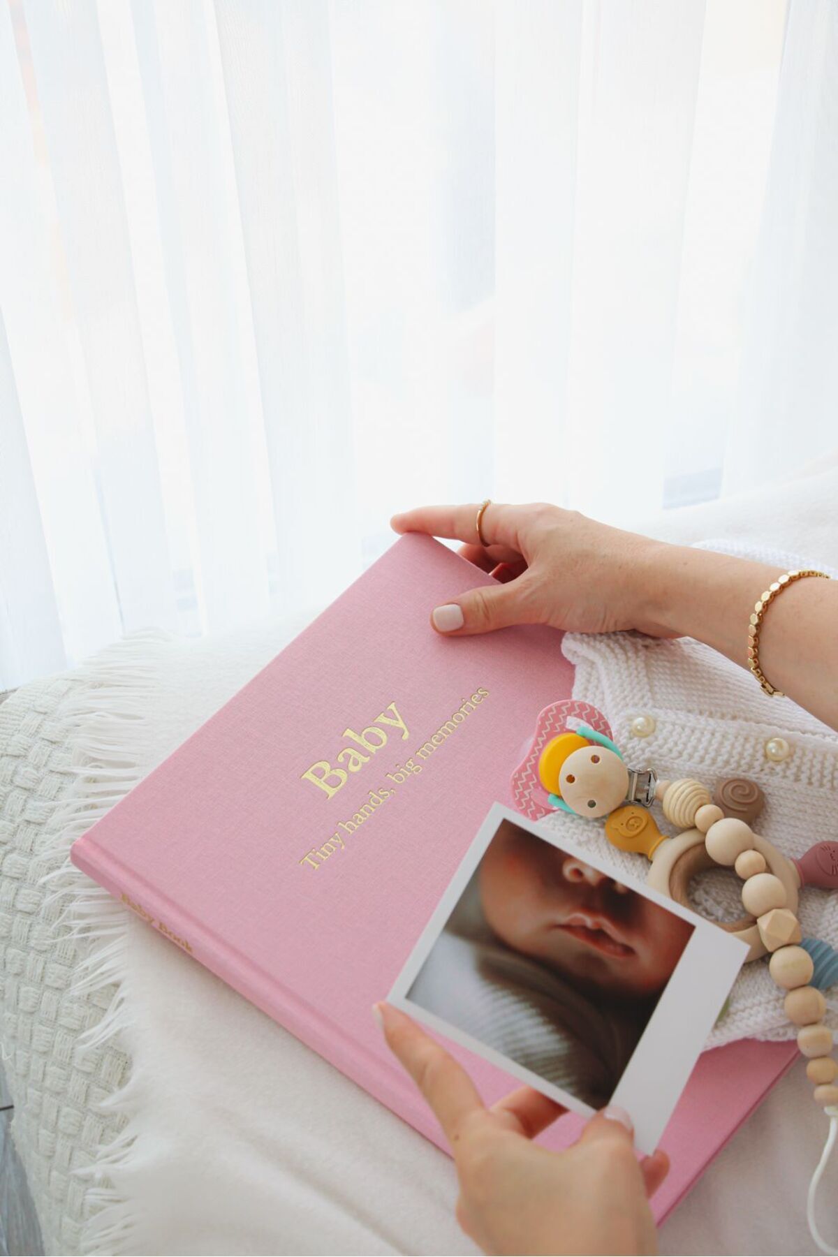 Memories and more Bebek Anı Defteri - Keten Kumaş Kapak & Altın Yaldız Baskılı fotoğrafı 2 (önizleme)