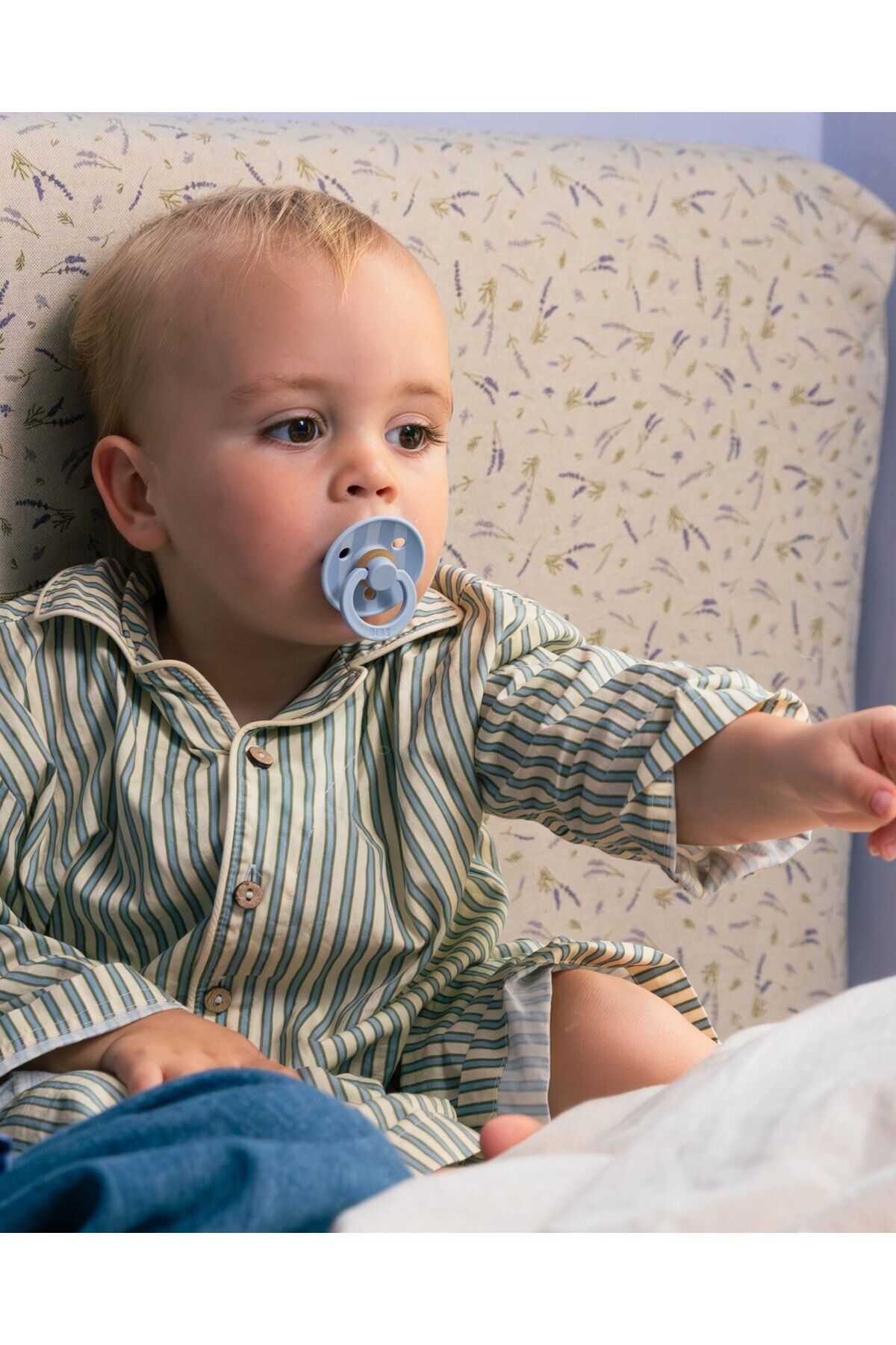 Bibs Studio Colour Block Kauçuk Emzik- Dusty Blue 0-6 Ay fotoğrafı 3 (önizleme)