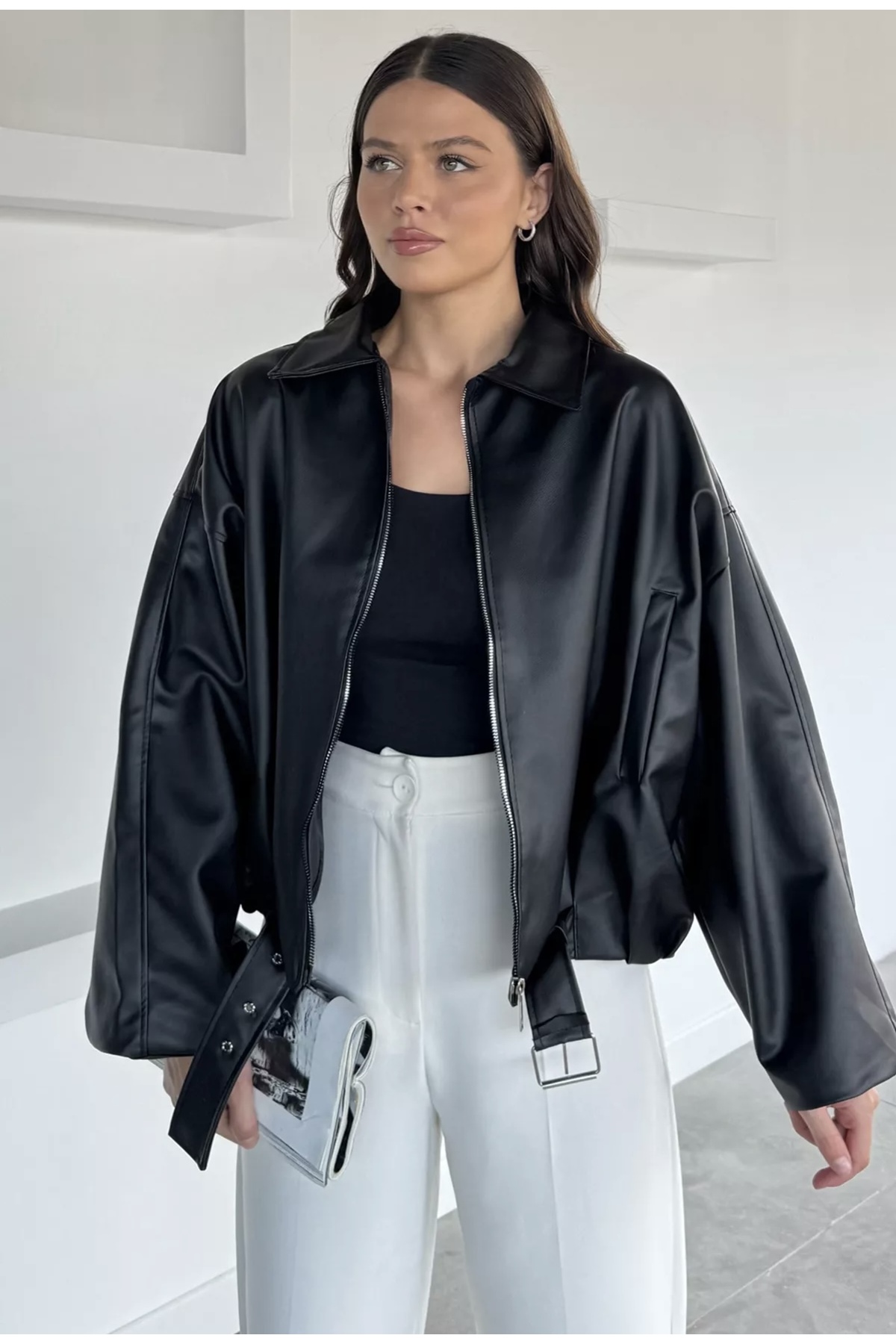 çerme Yeni Sezon P&B Suni Oversize Bomber Deri Ceket görsel 4