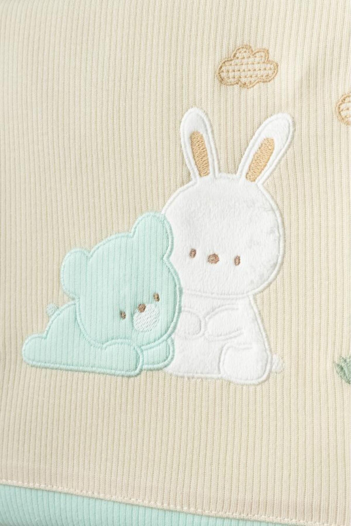 Bebitof Ayıcık ve Tavşan Desenli 10 Parça Kutulu Yenidoğan Hastane Çıkısı %100 Pamuk Zıbın Seti fotoğrafı 3 (önizleme)