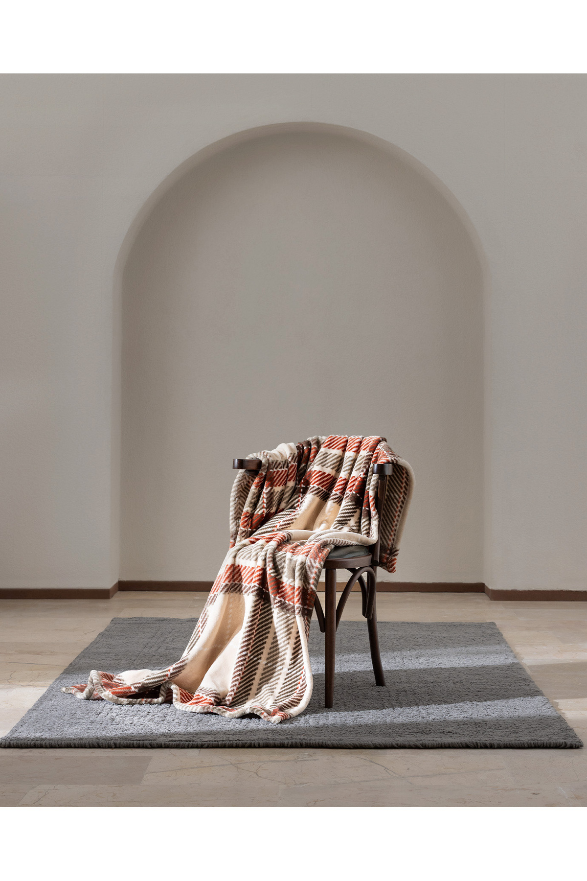 Madame Coco Antonin Welsoft Baskılı Tv Battaniye - Bej/Kahve