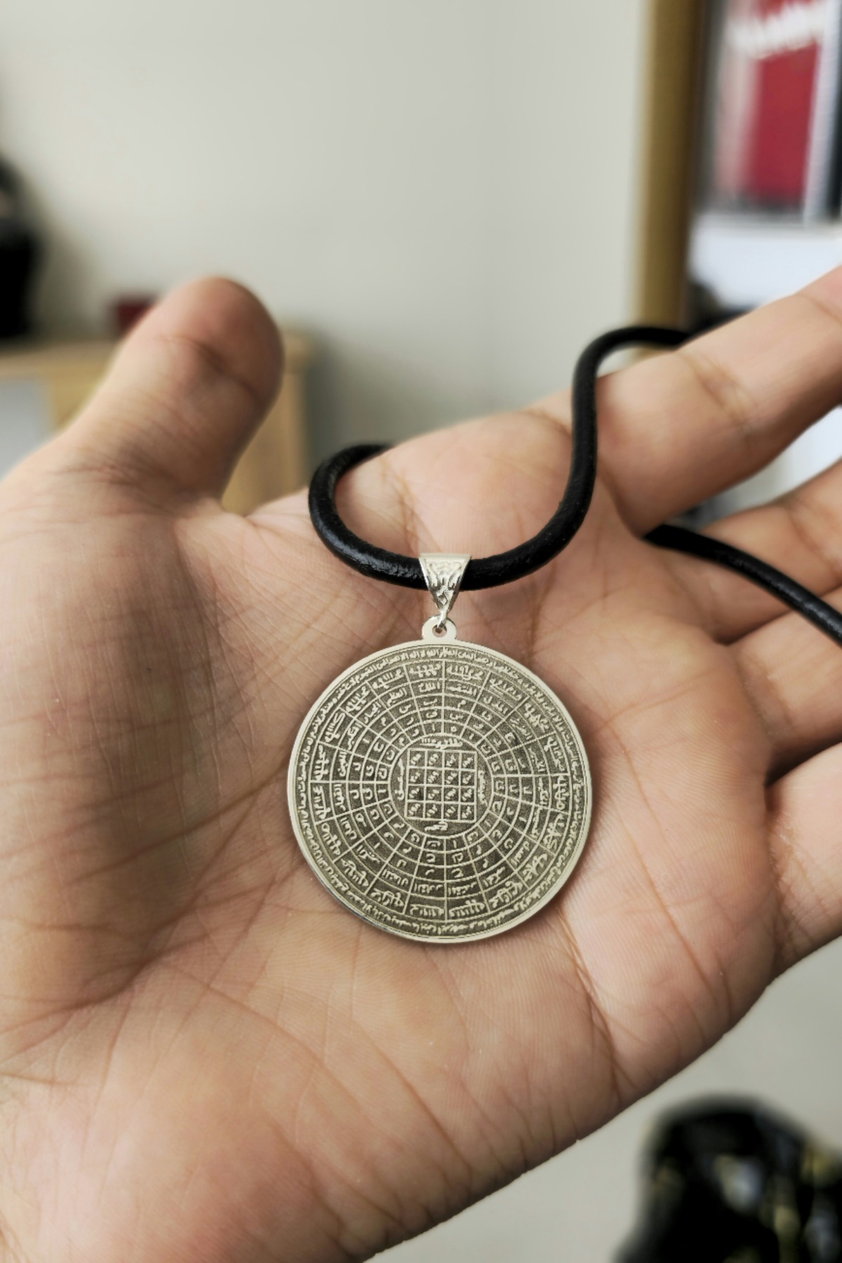 925 Ayar Gümüş Deri Kordonlu Cennetül Esma Kolye - 40 cm