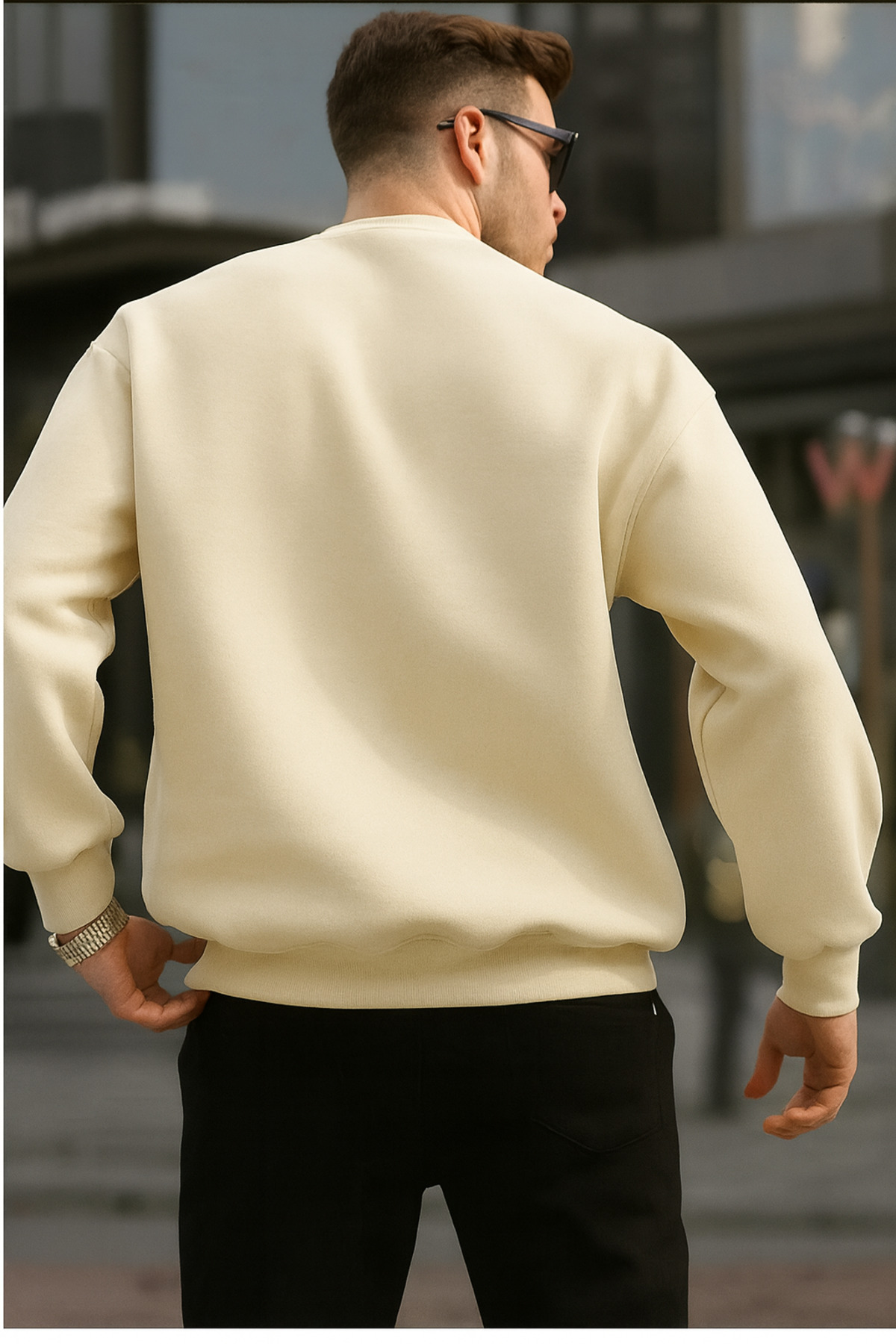 Bisiklet Yaka Oversize Şardonlu Basic Erkek Sweatshirt TR4477 — رنگارنگ — تصویر 2 از 4