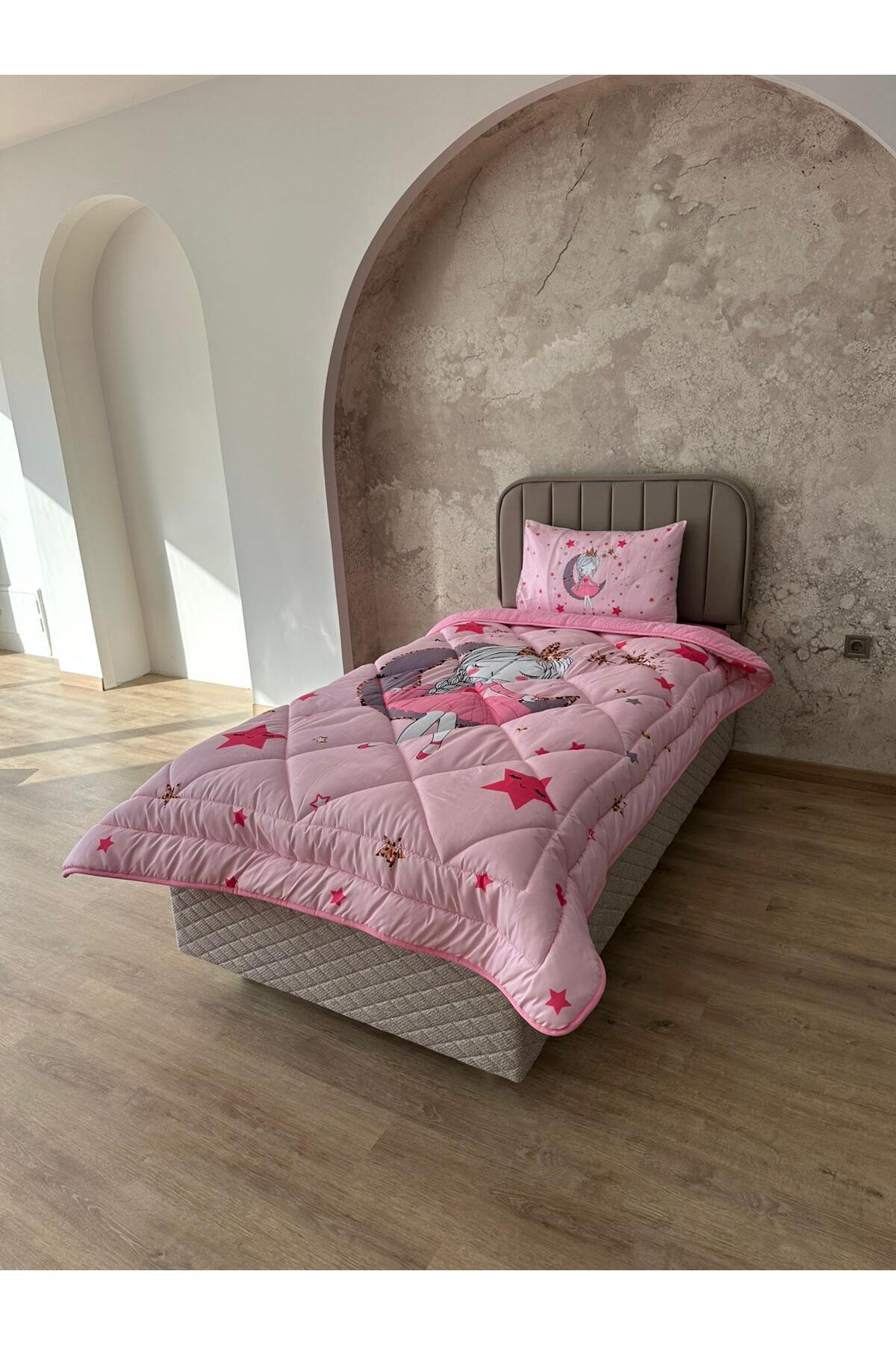 adenkahome Ayda Oturan Kız Desenli, Çift Taraflı Tek Kişilik Welsoft Uyku Seti fotoğrafı 4 (önizleme)