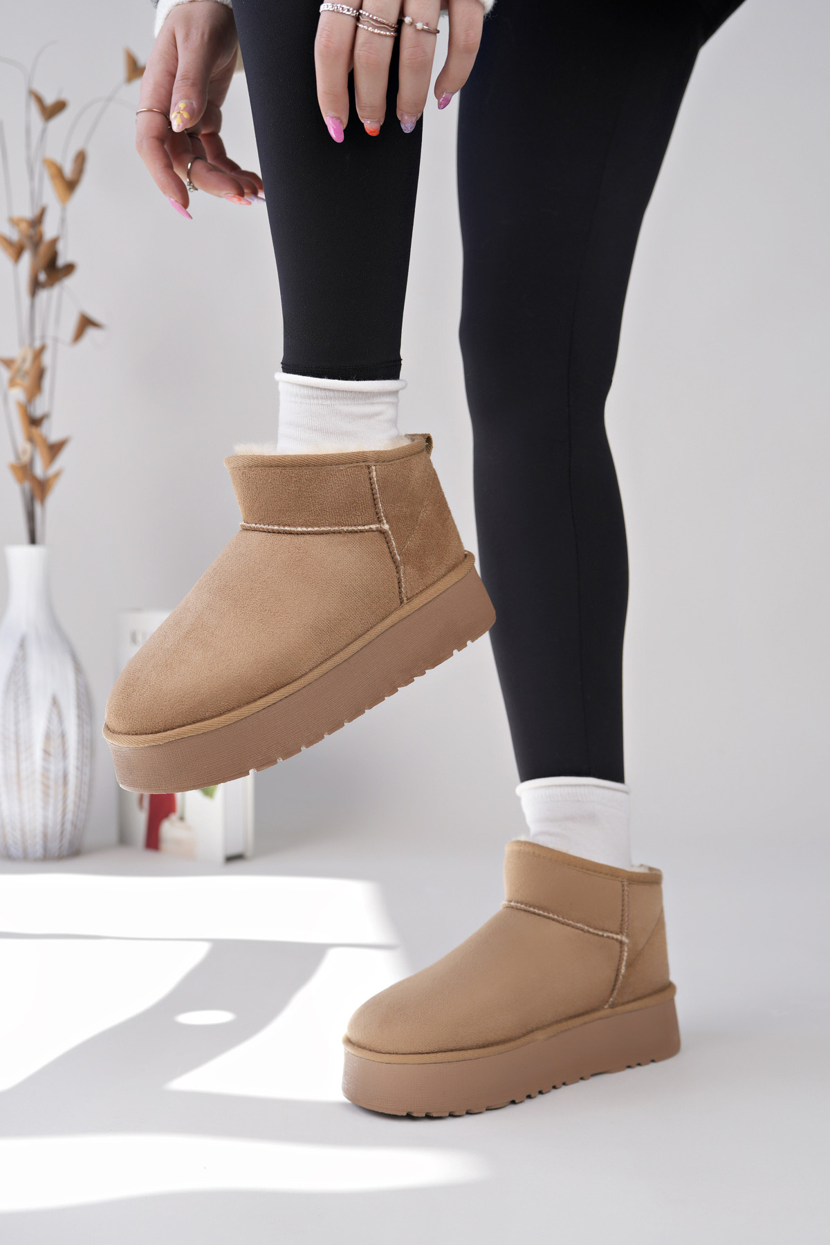 Freemax Жіночі міні-чоботи з хутром всередині та легкою підошвою, гарантія якості