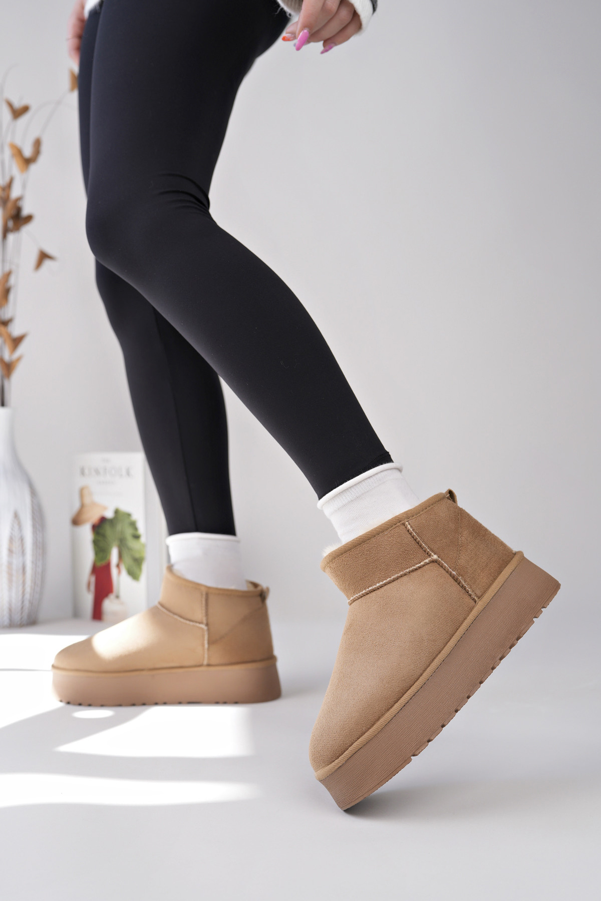 Freemax Жіночі міні-чоботи з хутром всередині та легкою підошвою, гарантія якості