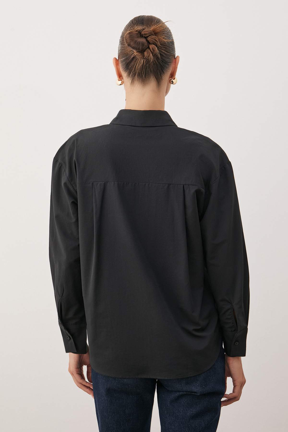 Trendyolmilla  Siyah Tek Cepli Boyfriend/Geniş Kalıp Pamuklu Dokuma Gömlek TWOAW20GO0115 - Görsel 4