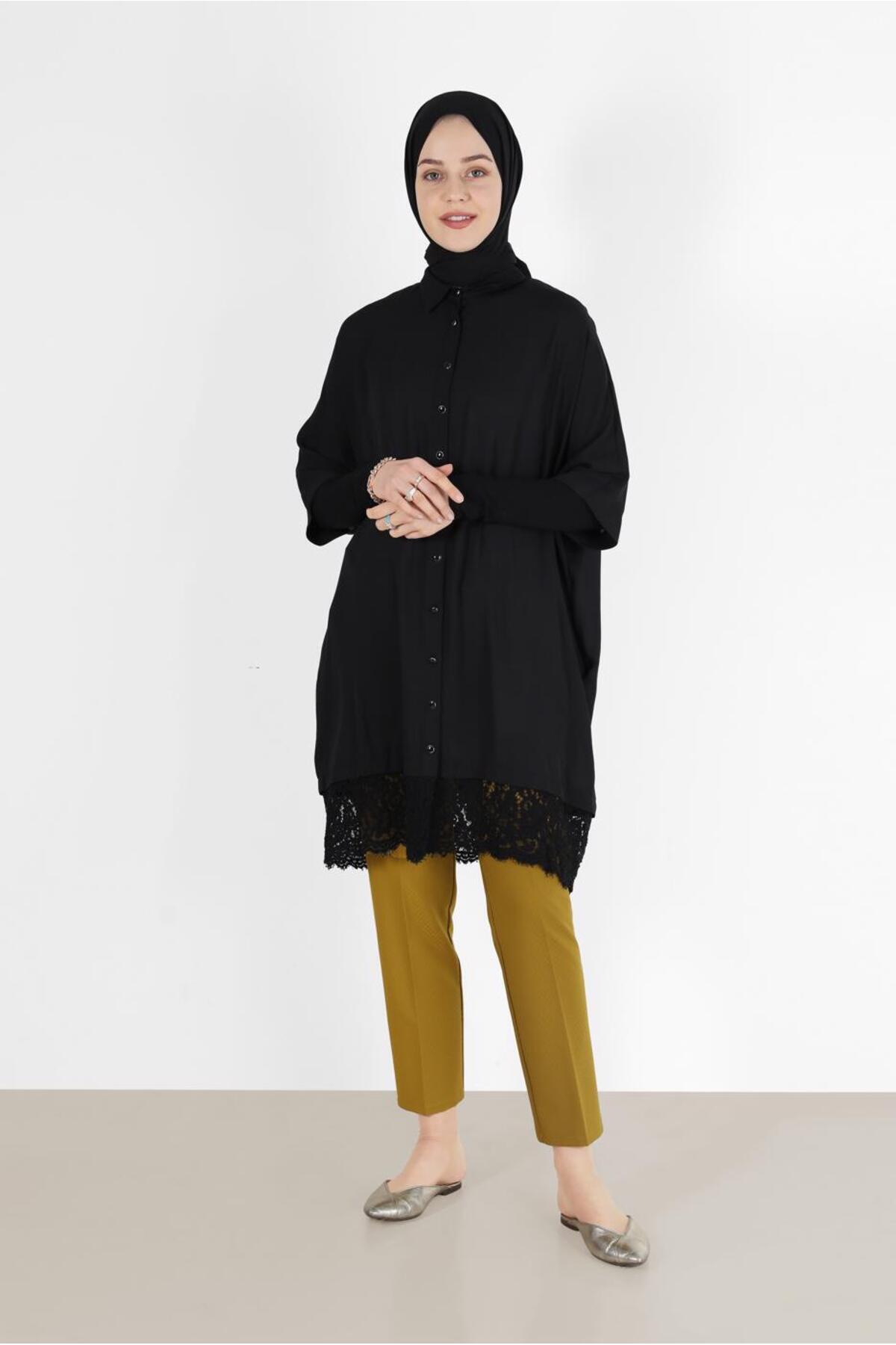 آلوینا تونیک با جزئیات گیپور روی دامن ۴۱۲۲ آلوینا تونیک با جزئیات گیپور روی دامن ۴۱۲۲