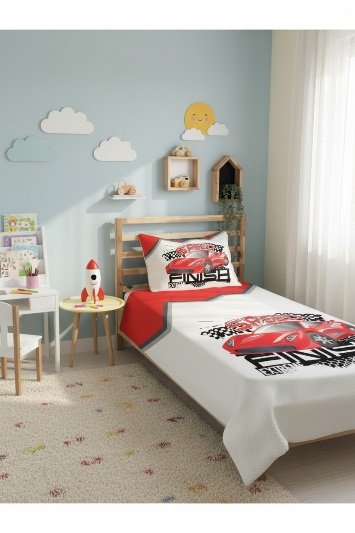 Evmila Kırmızı Araba Desenli Bebek Ve Çocuk Baskılı Tek Kişilik Pike Takımı 160x230 Beyaz fotoğrafı 2 (önizleme)