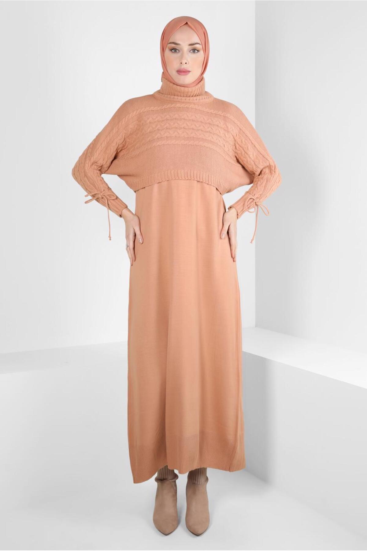 آلوینا ست لباس بافتنی دو تکه ۴۴۰۹۰