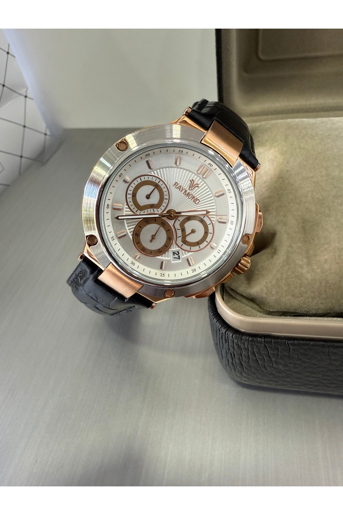 ساعت مچی مردانه شیک ورزشی سوئیسی