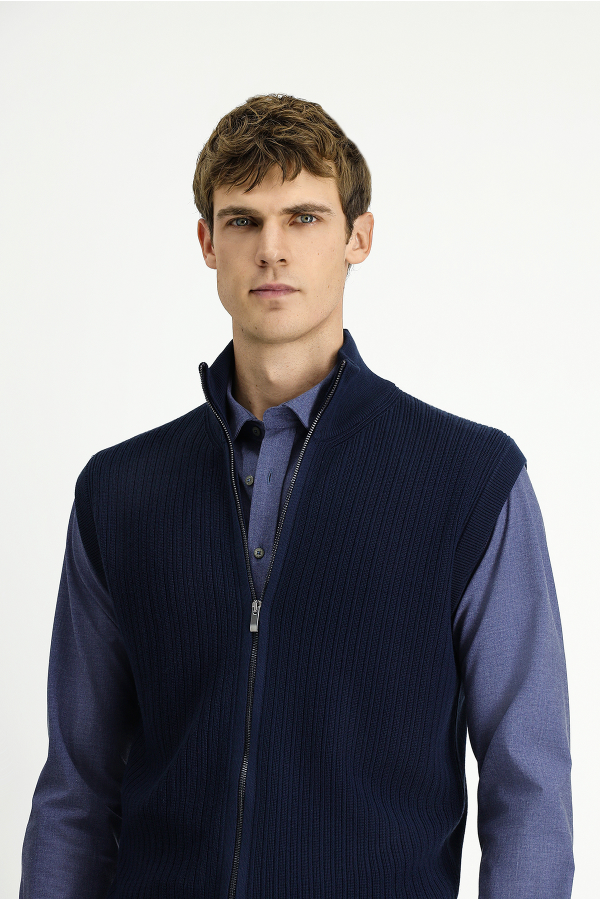 Kiğılı  Desenli Fermuarlı Yünlü Triko Yelek - Görsel 3