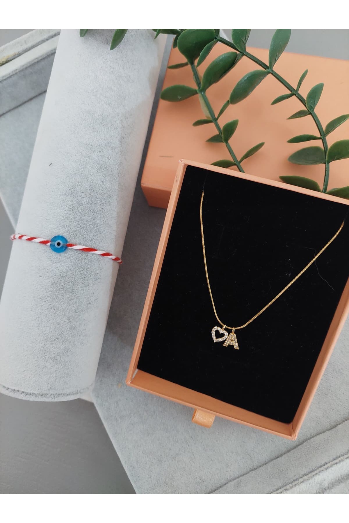 LUCKY ACCESSORIES Çelik Zirkon Taş Harf Kolye + Marteniçka Bilekliği Hediye, Öğretmenler günü Hediye, Hediye Kutulu,