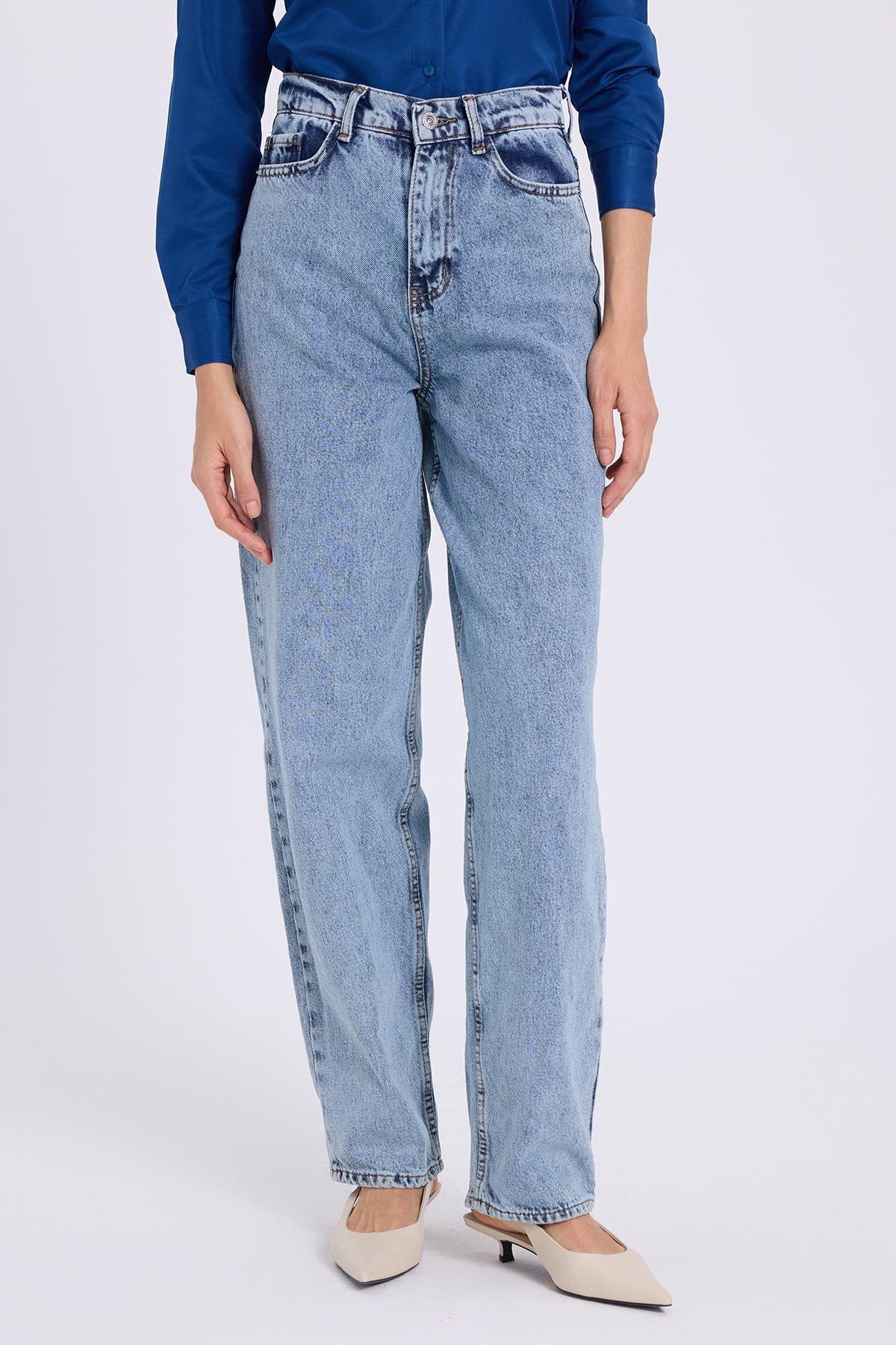 Tudors Kadın Regular Fit Klasik Kesim Baggy Pamuklu Geniş Paça Mavi Jean Pantolon