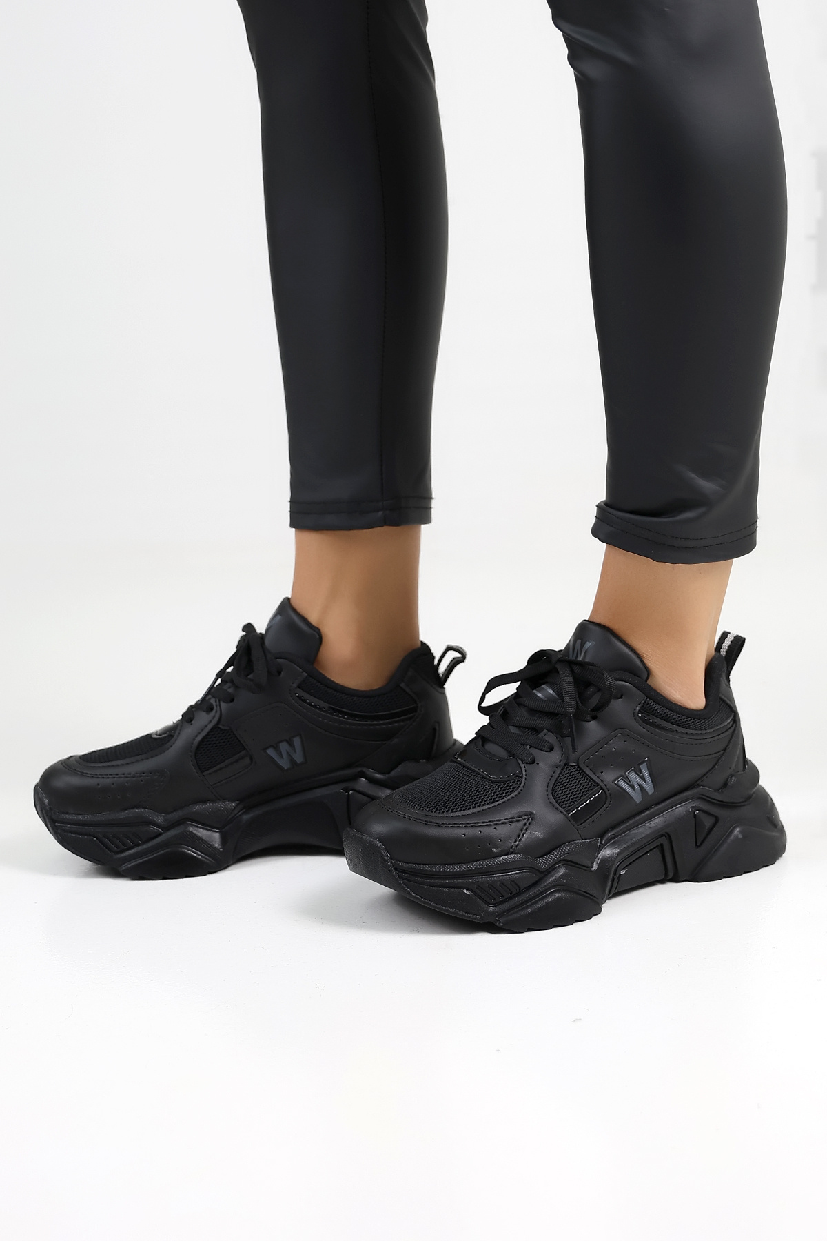 Encool Дамски ежедневни спортни черни маратонки | Удобни и стилни модни модели с висока подметка