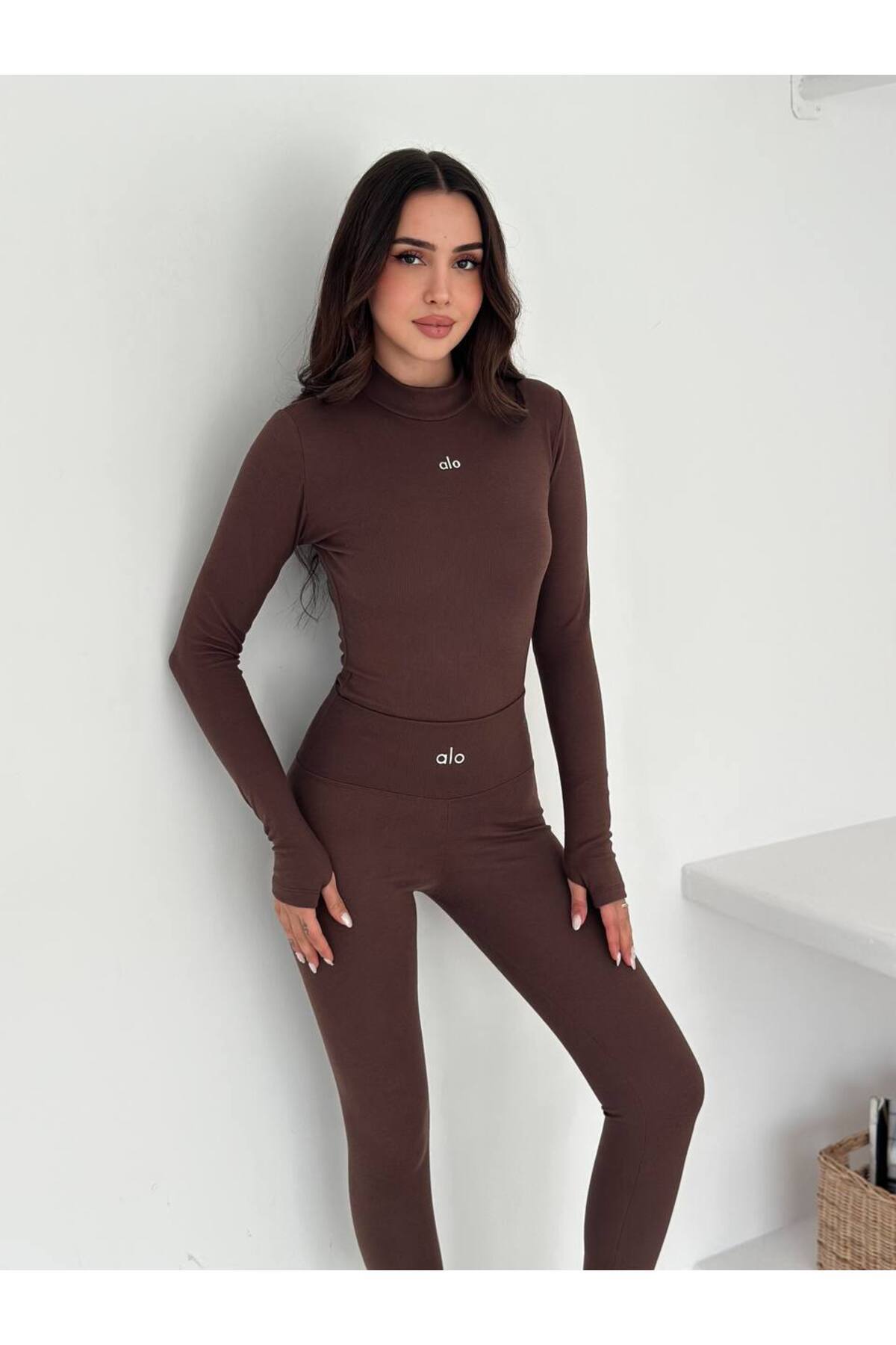 strivex Suggle Yumuşak Dokulu Fitilli Ribana Parmak Geçmeli Kahve Body Tayt Takım